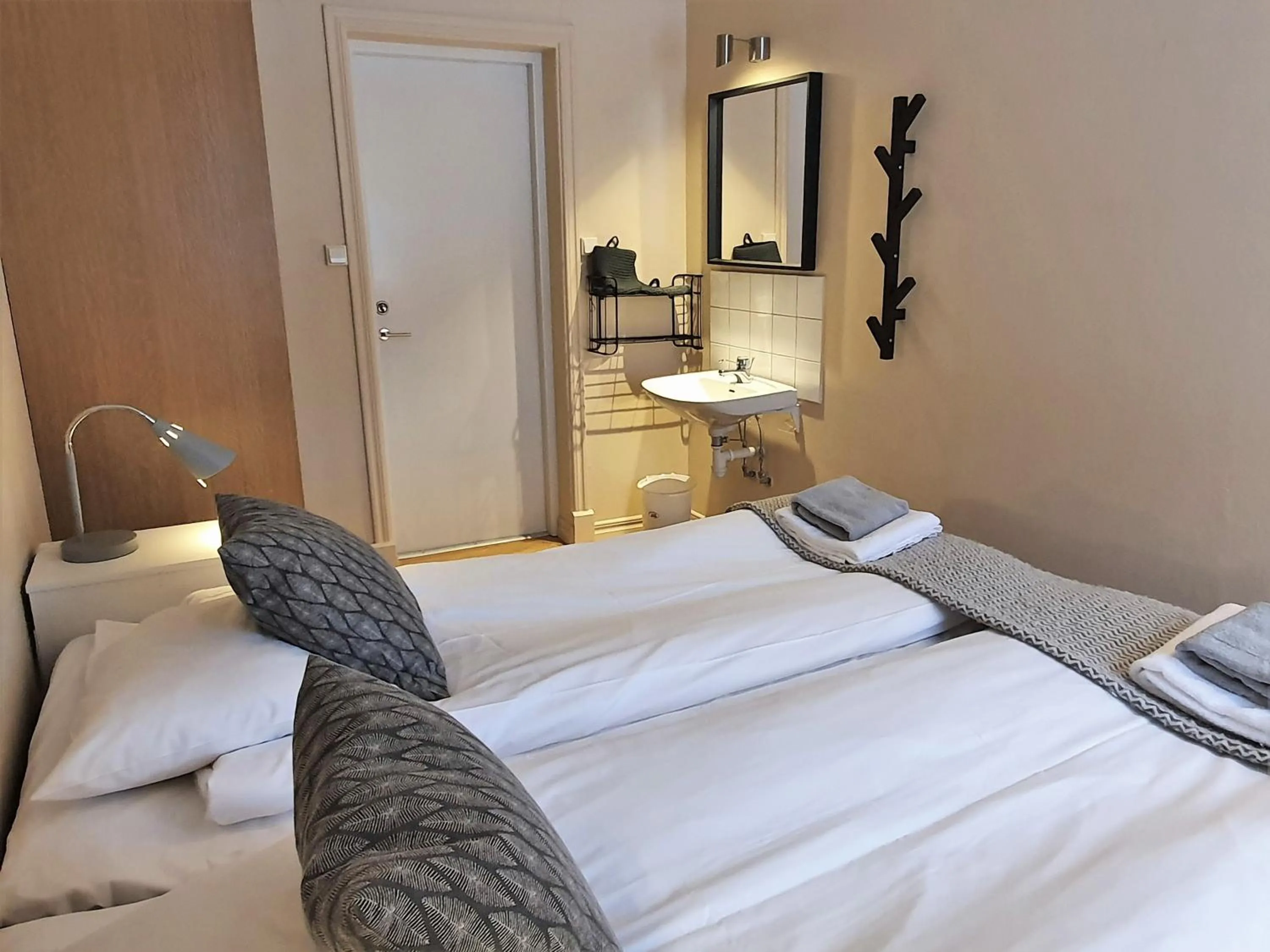 Photo of the whole room in Millestgården Eco lodge