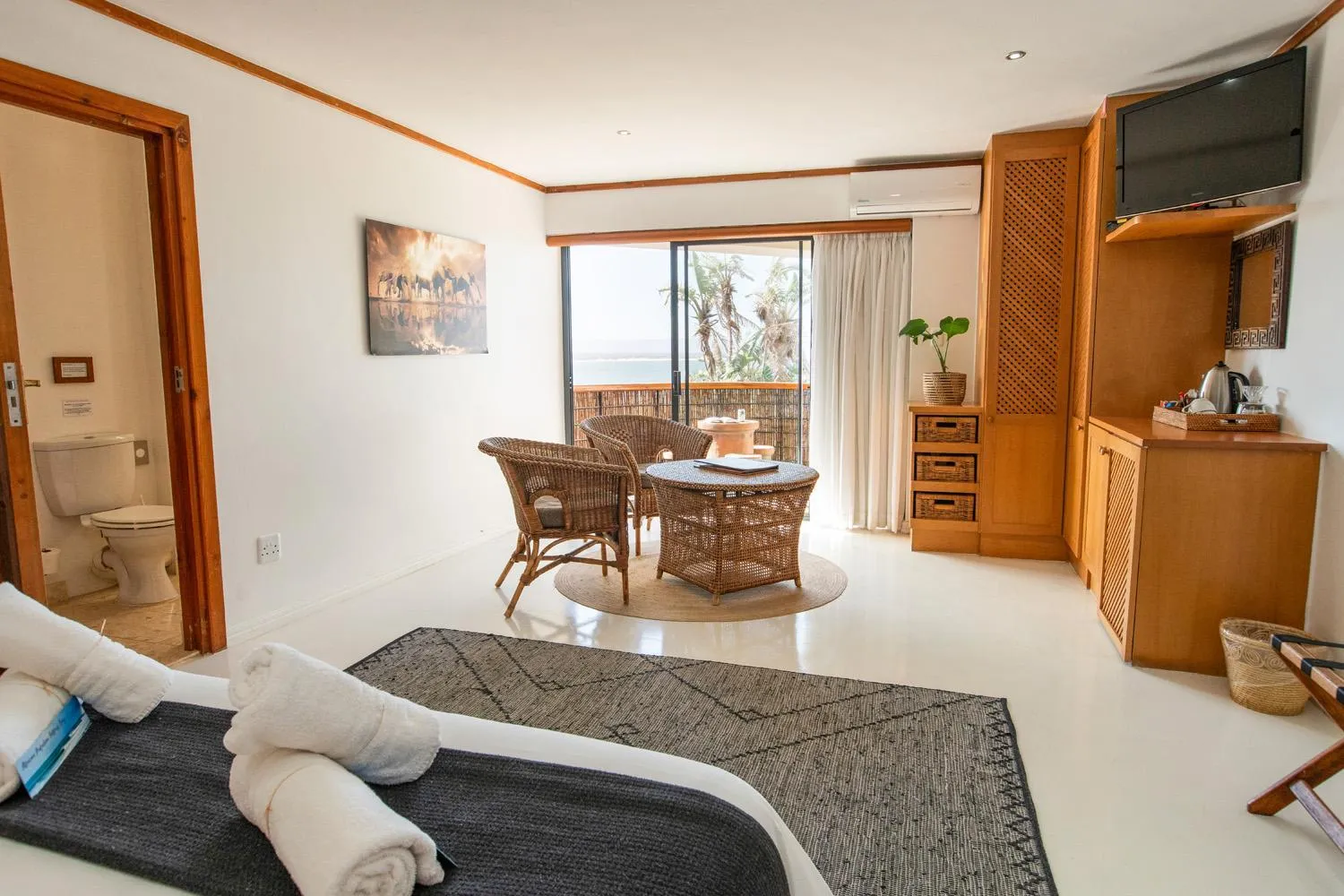 Bathroom in African Perfection 1