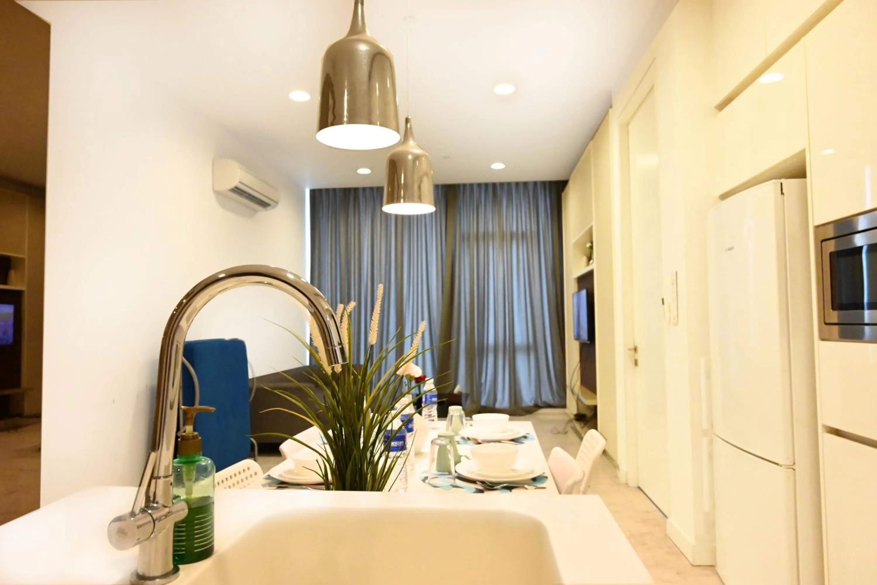 Kitchen or kitchenette, Restaurant/Places to Eat in Saba Suites at Platinum KLCC Bukit Bintang Kuala Lumpur