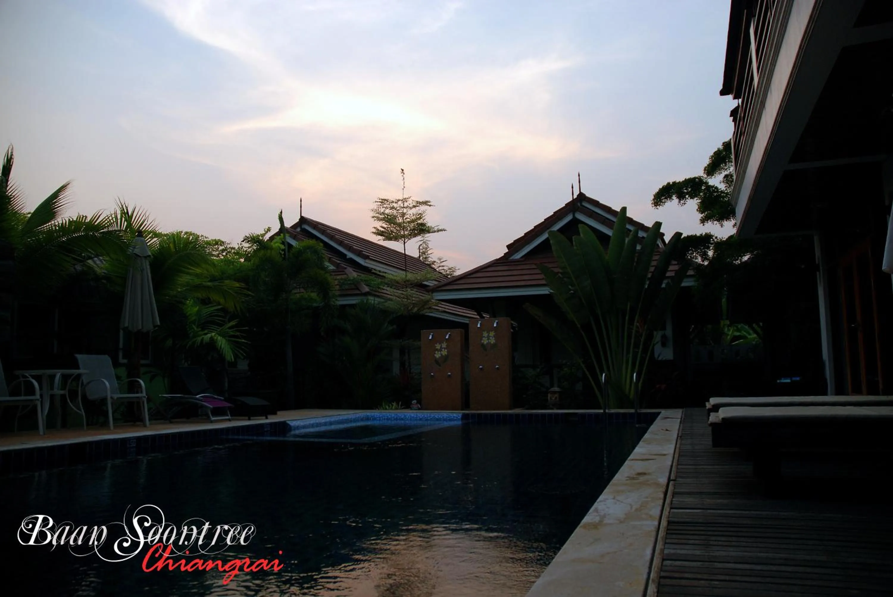 Sunset in Baan Soontree Resort