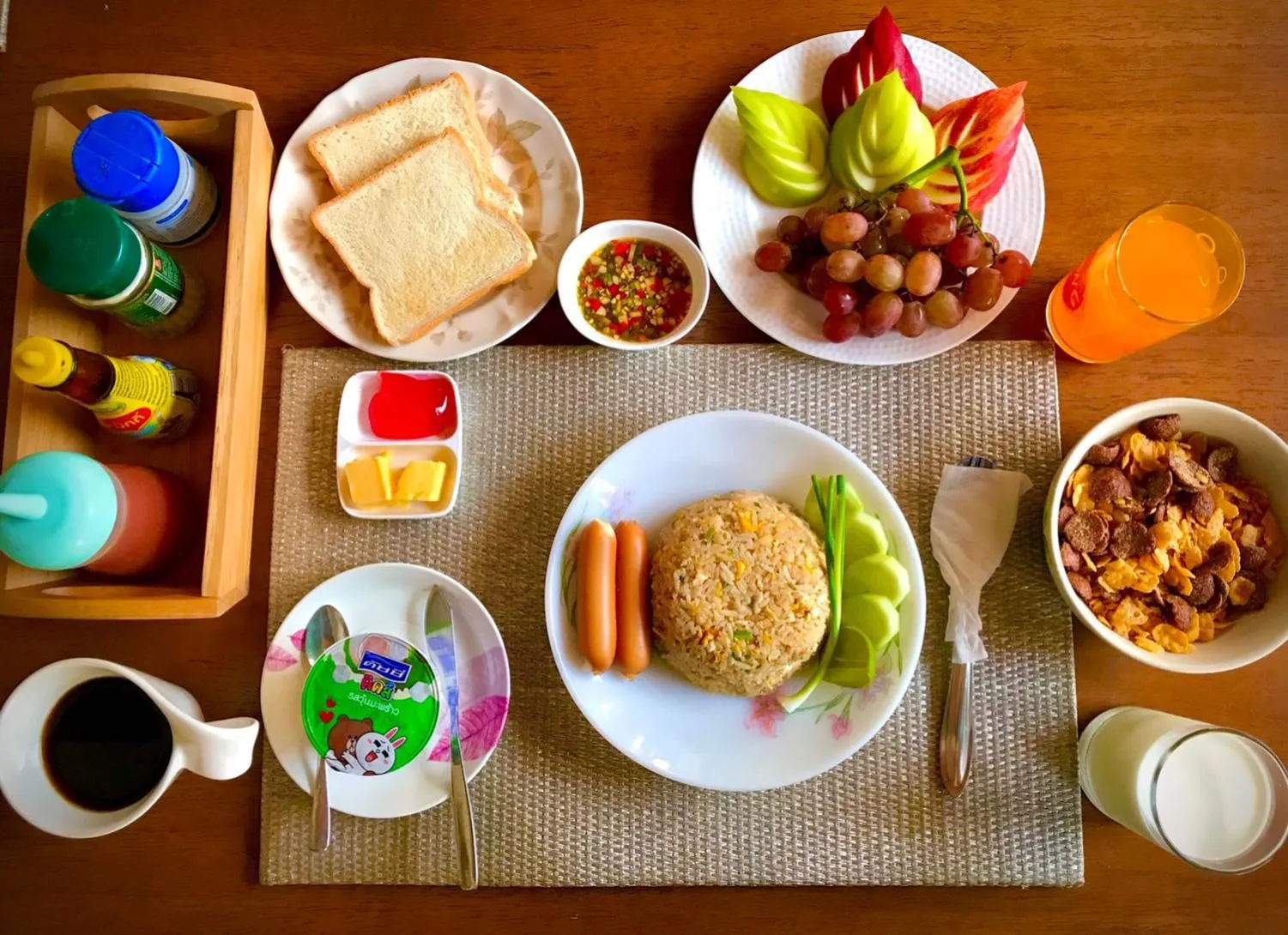 Food and drinks in Baan Soontree Resort