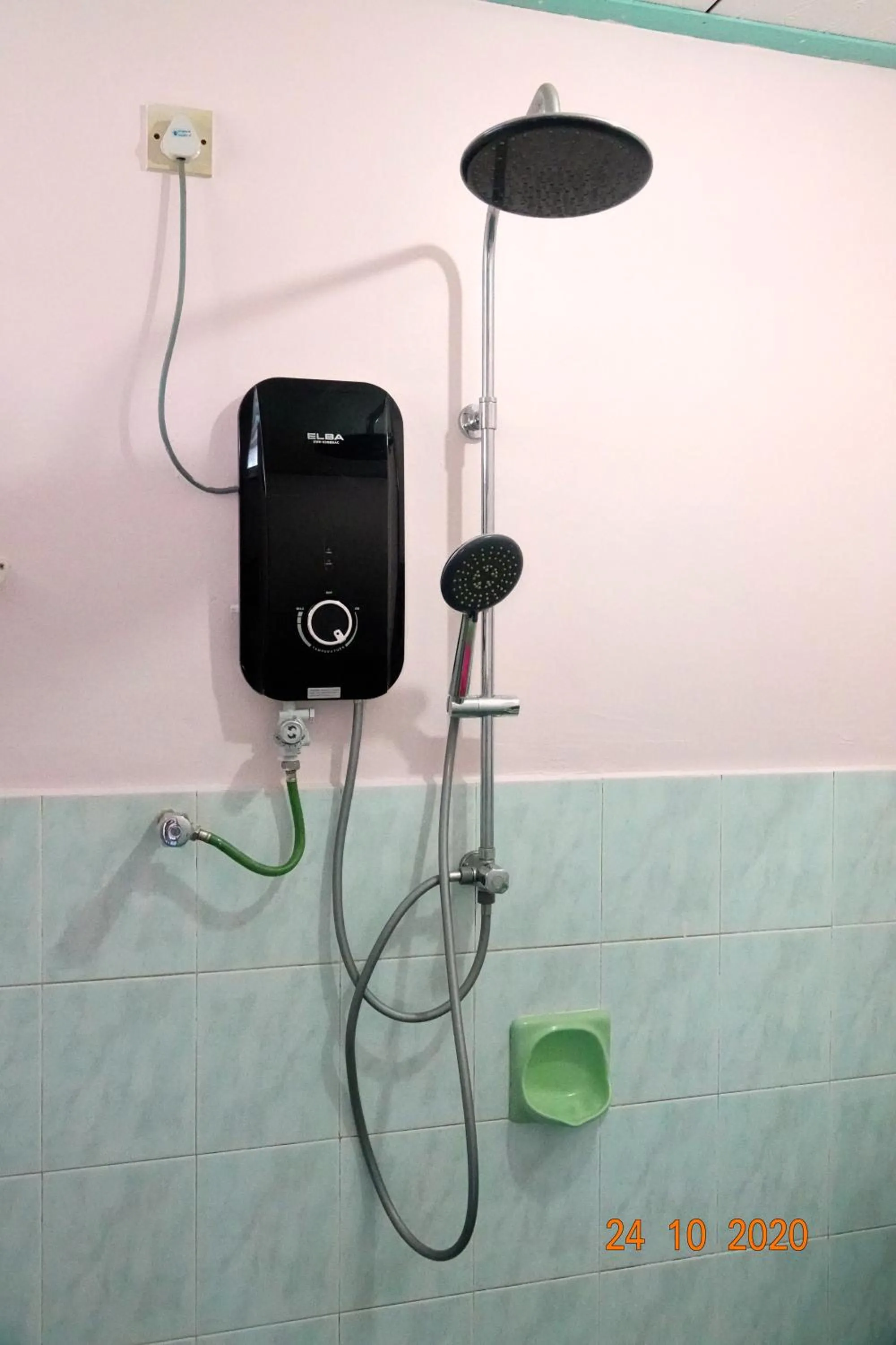 Shower in The Room Concept Homestay