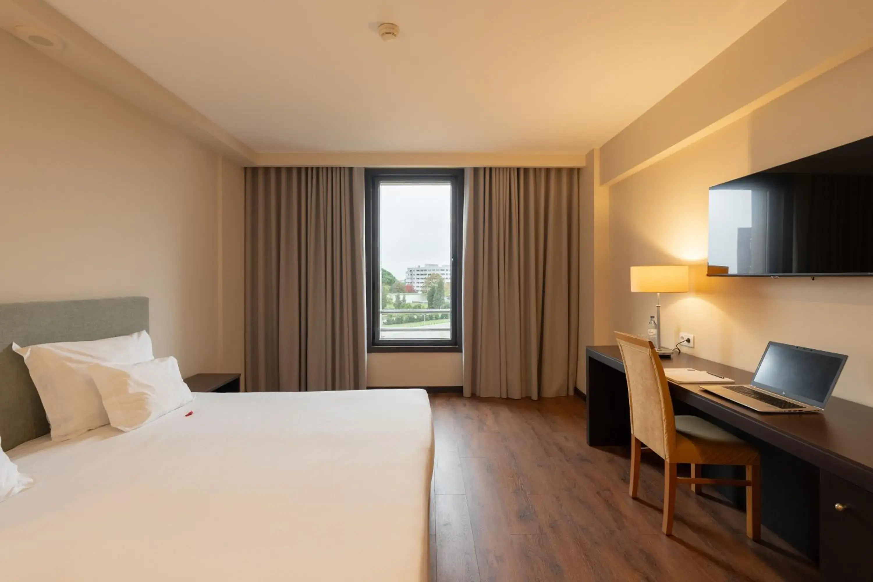 Bedroom, Bed in Hotel Premium Porto Maia Bedroom, Bed in Hotel Premium Porto Maia