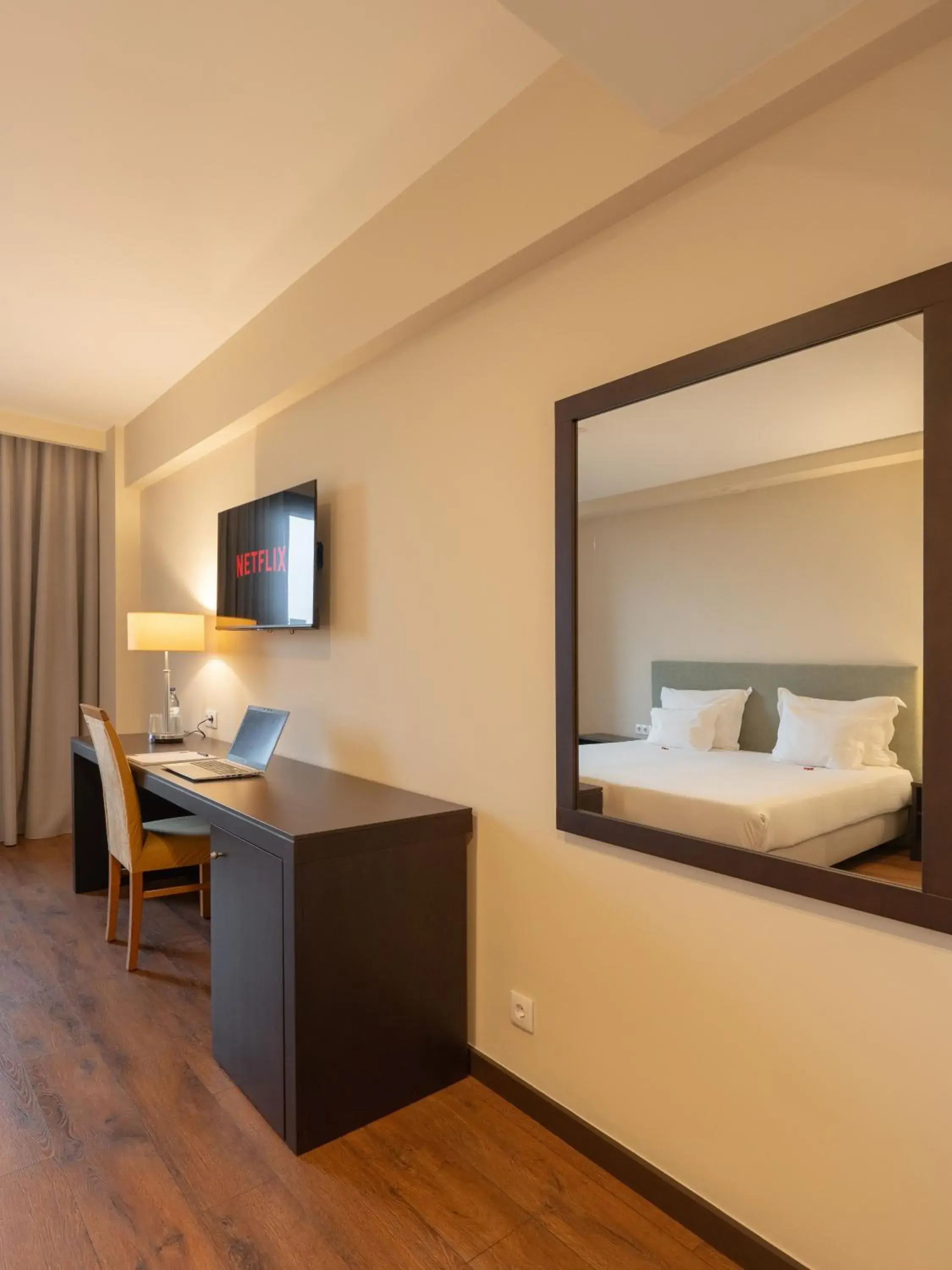 Bed in Hotel Premium Porto Maia Bed in Hotel Premium Porto Maia