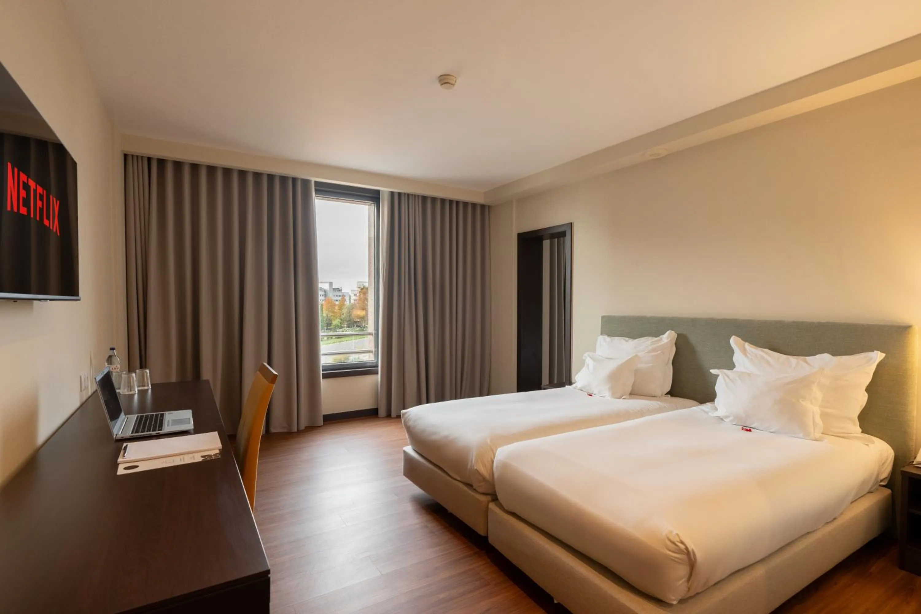 Bedroom, Bed in Hotel Premium Porto Maia