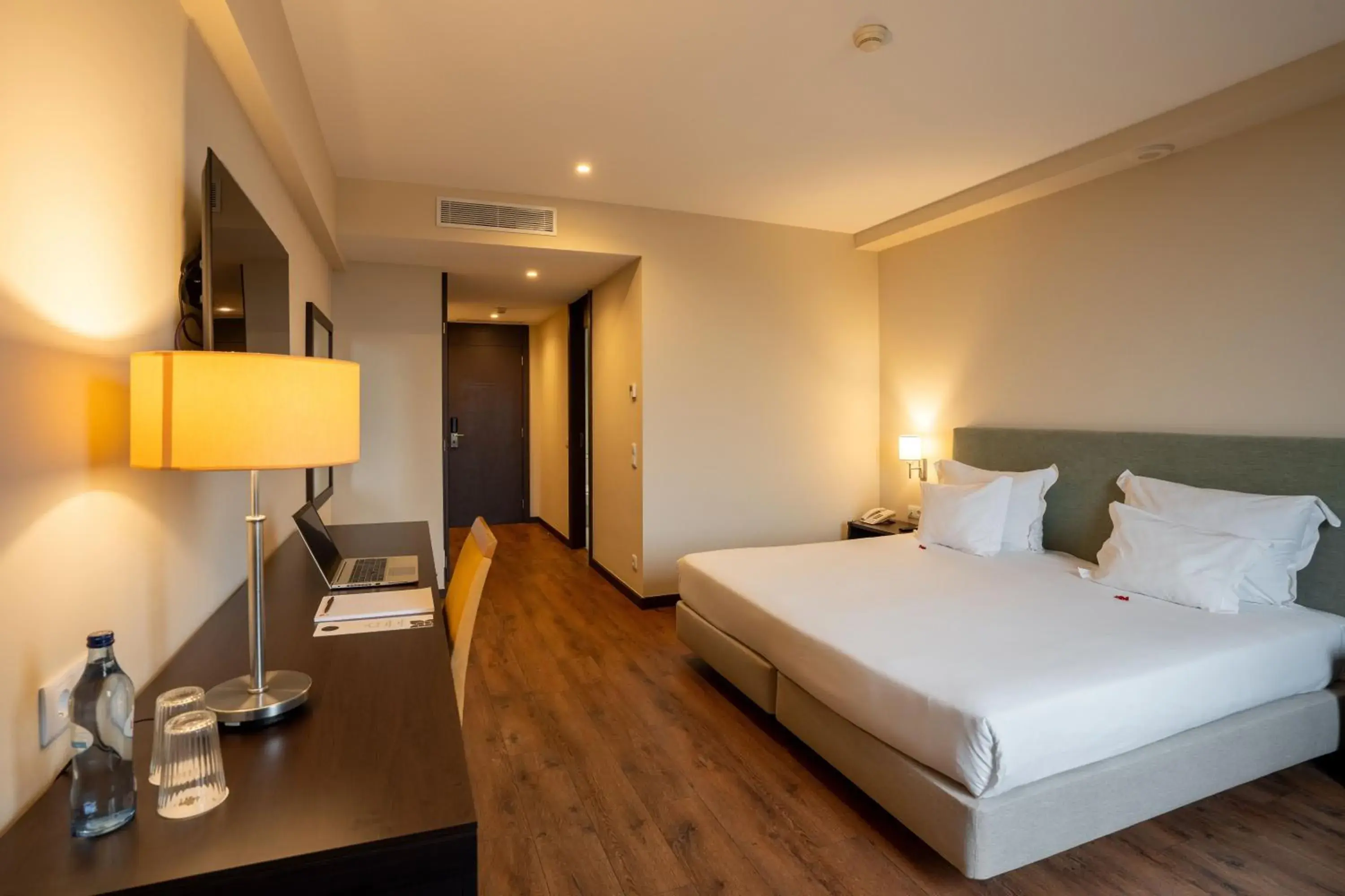 Bed in Hotel Premium Porto Maia Bed in Hotel Premium Porto Maia