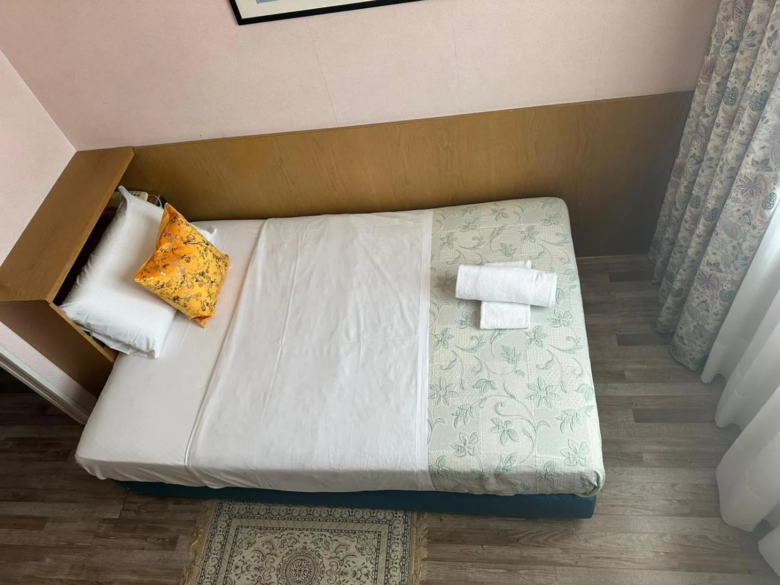 Bed in Hotel Raffaello Venice