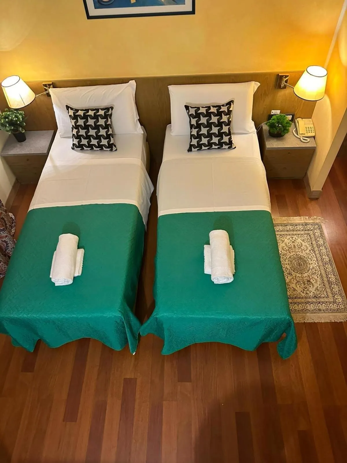 Bed in Hotel Raffaello Venice