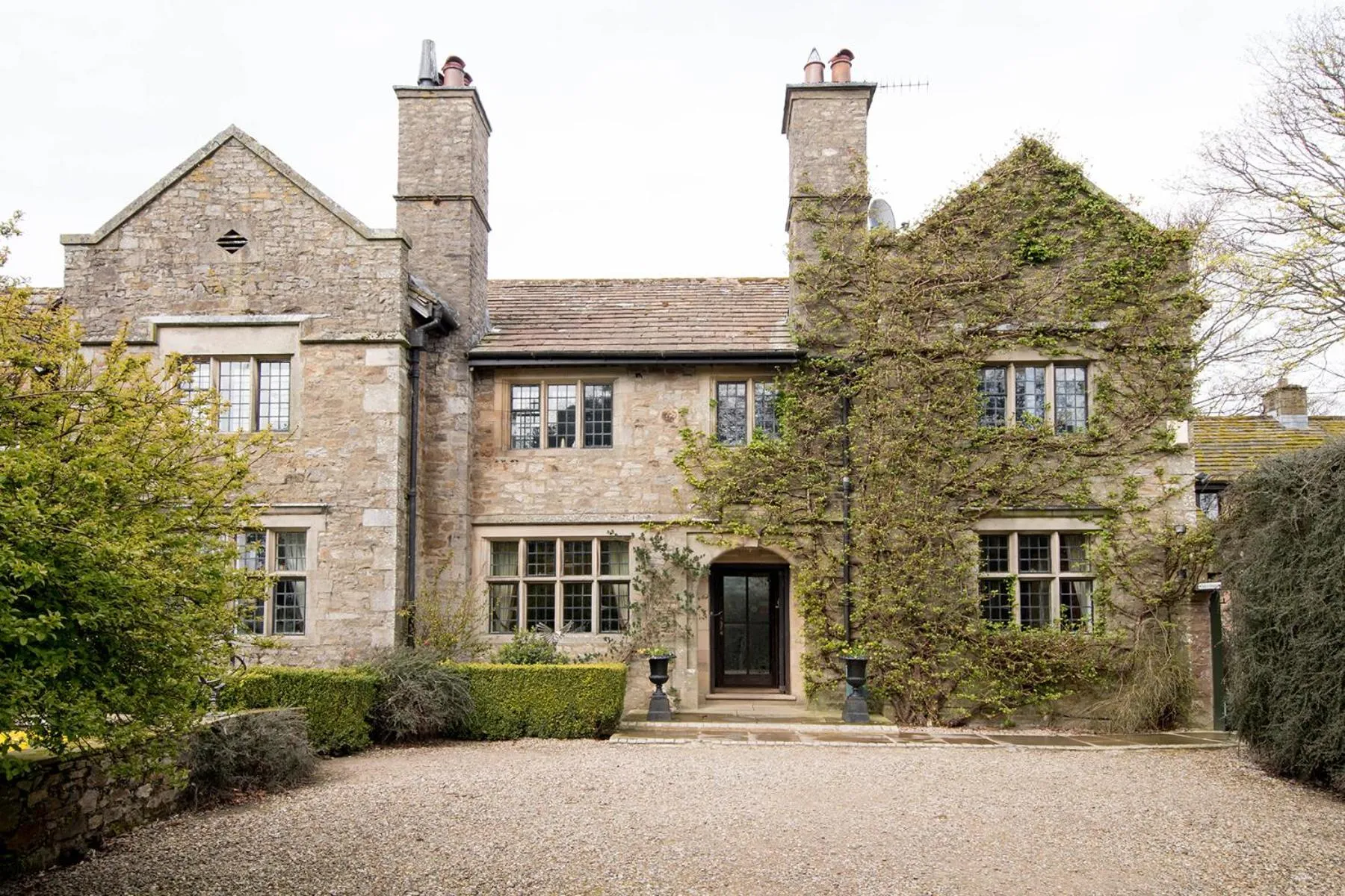 Facade/entrance in Stone House Hotel