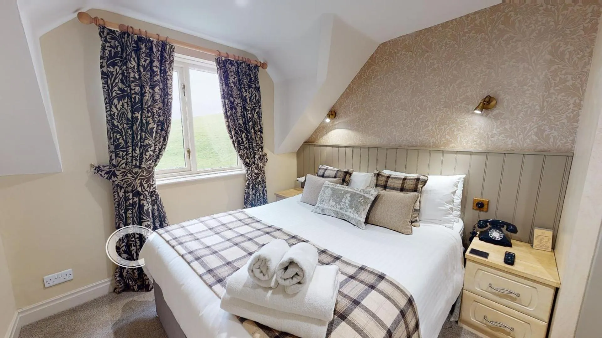 Bed in Stone House Hotel