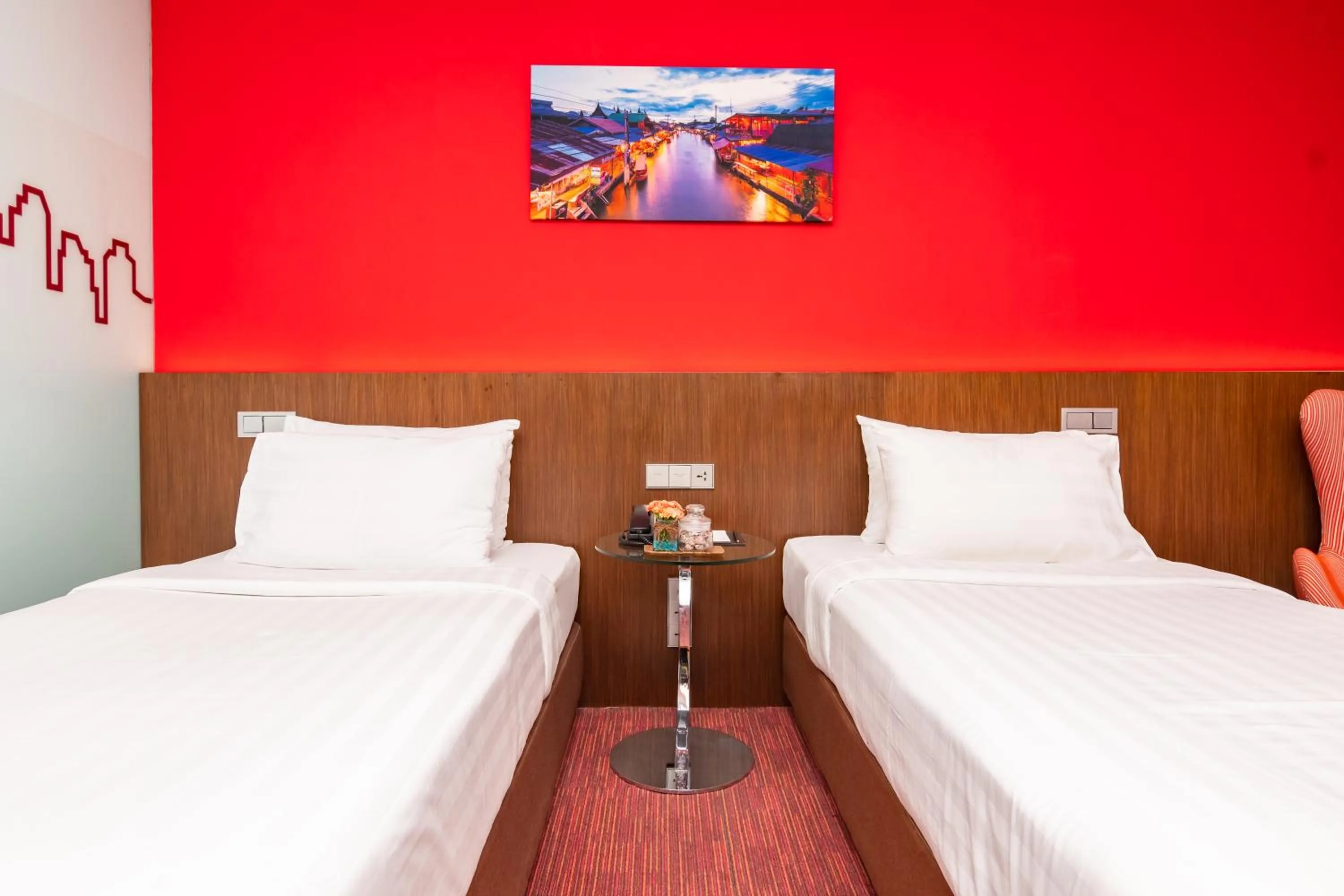 Bedroom, Bed in Galleria 10 Hotel Bangkok