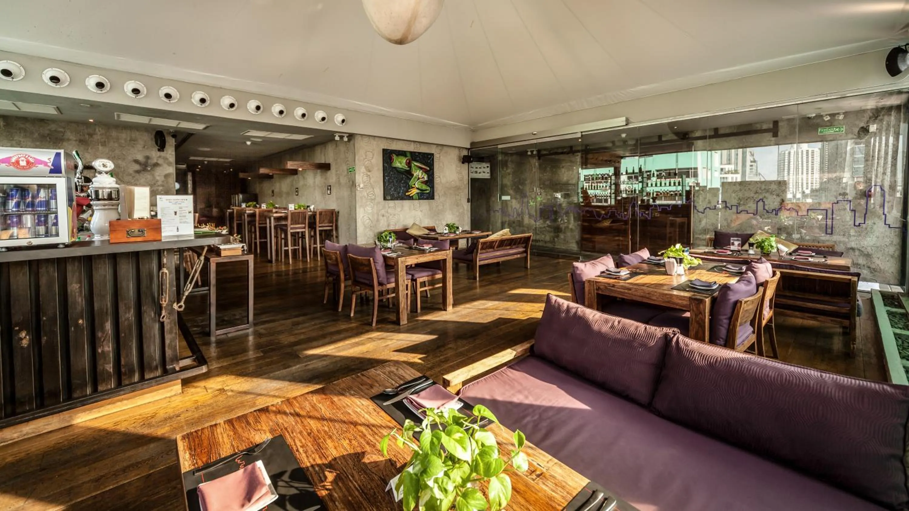 Restaurant/places to eat in Galleria 10 Hotel Bangkok