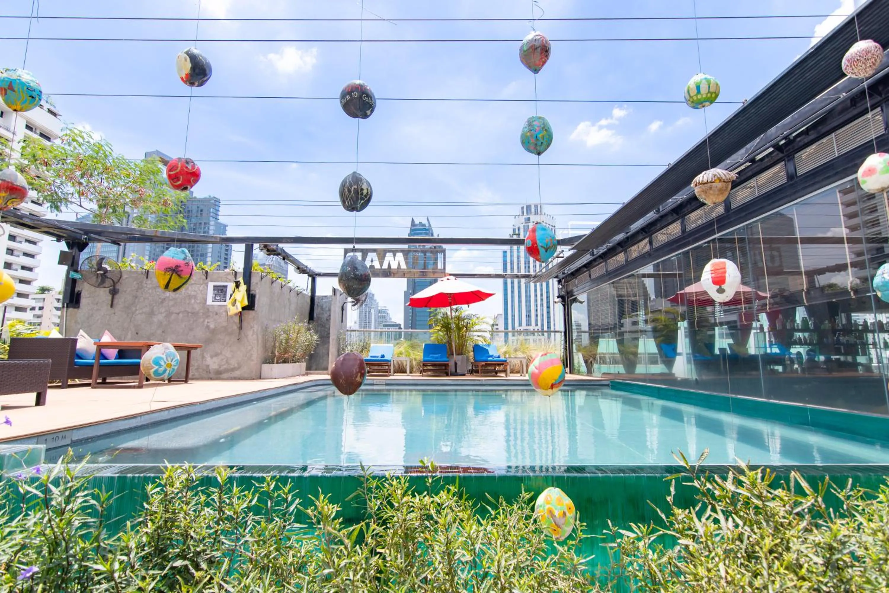 Swimming pool in Galleria 10 Hotel Bangkok