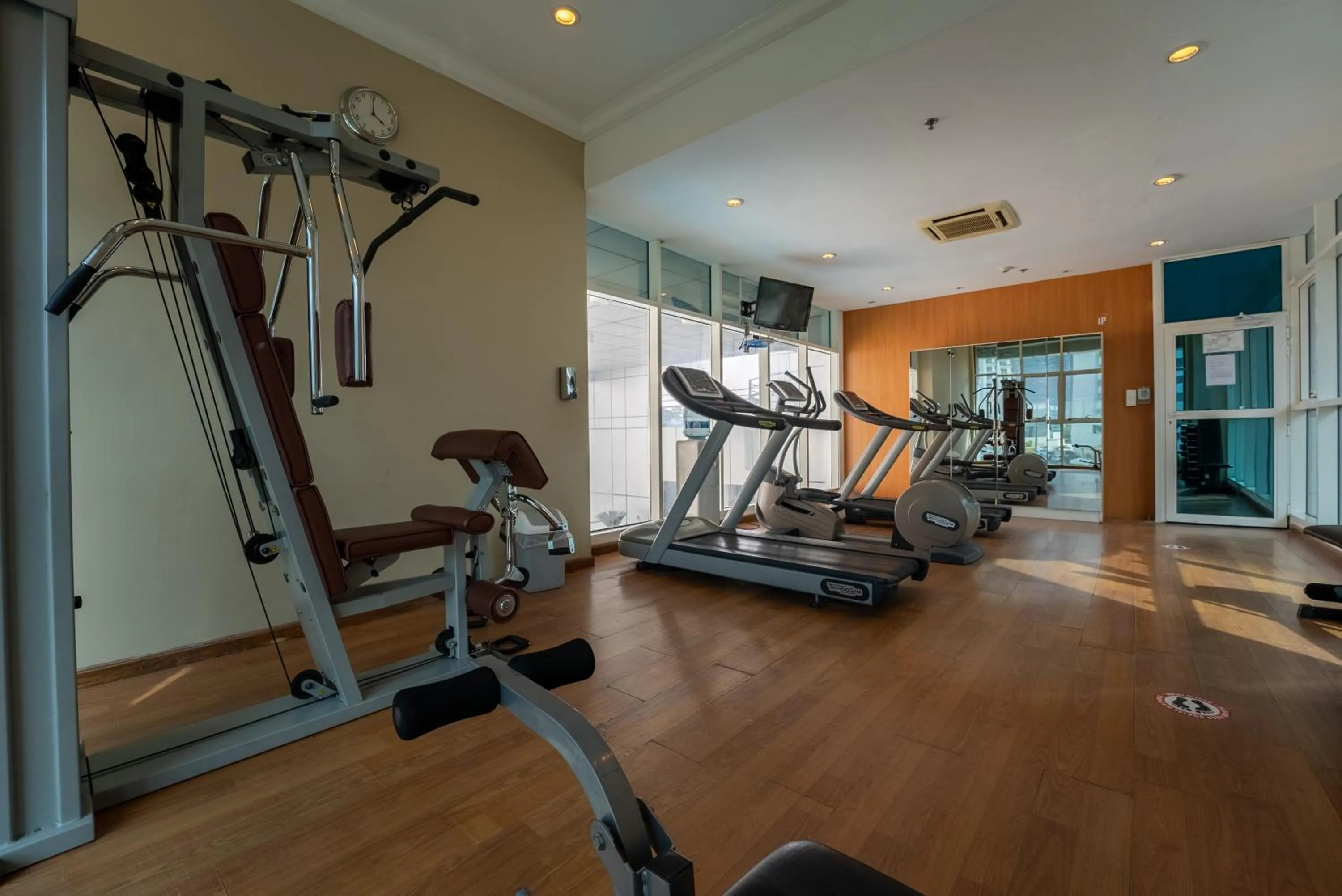 Fitness centre/facilities in Gulf Oasis Hotel Apartments Fz LLC