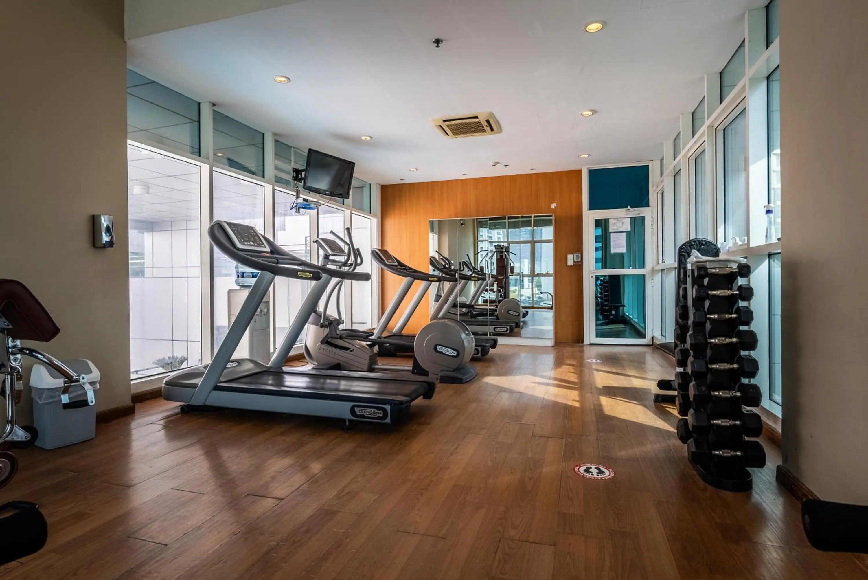 Fitness centre/facilities in Gulf Oasis Hotel Apartments Fz LLC