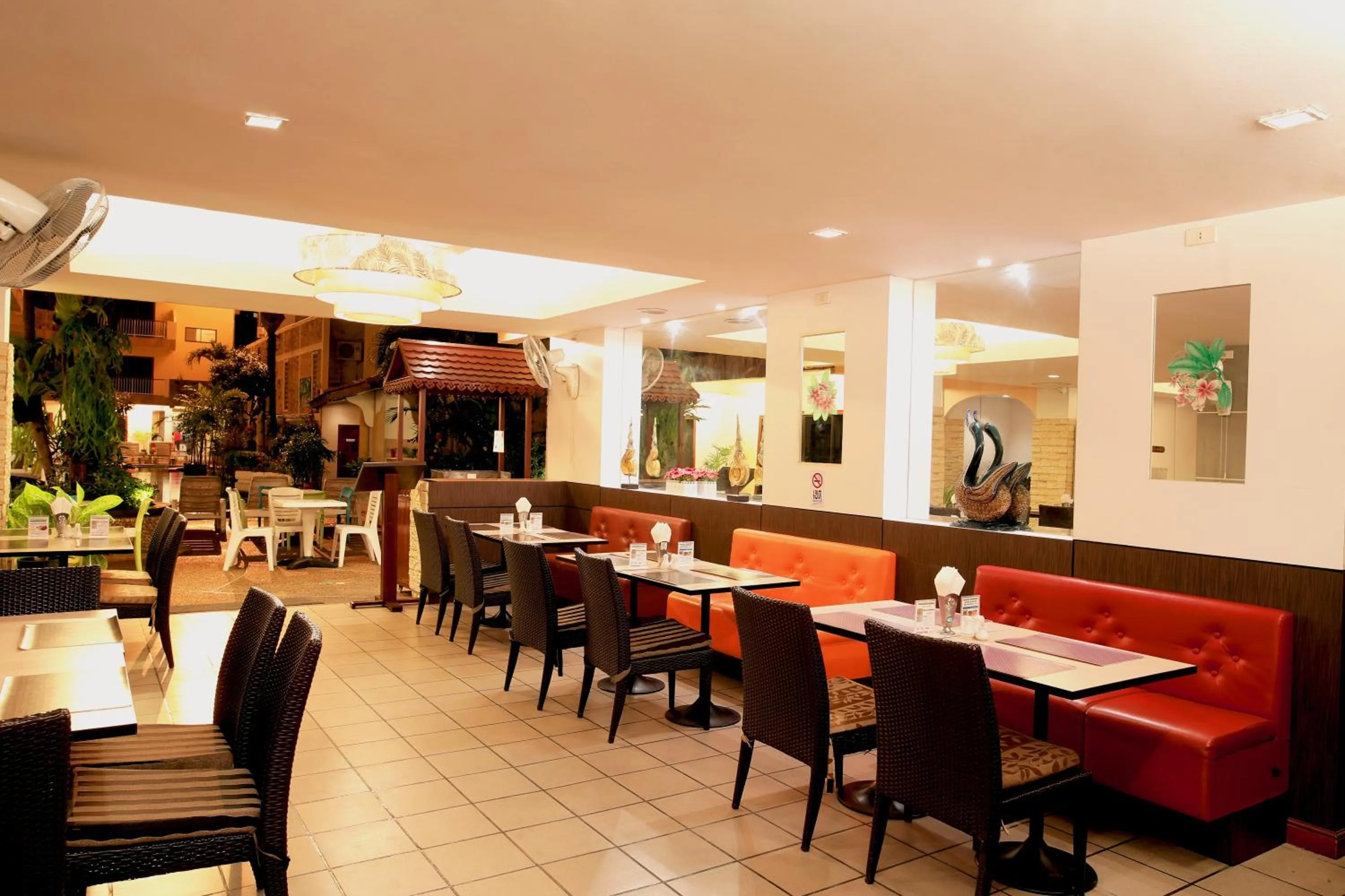 Restaurant/places to eat in Baan Boa Resort