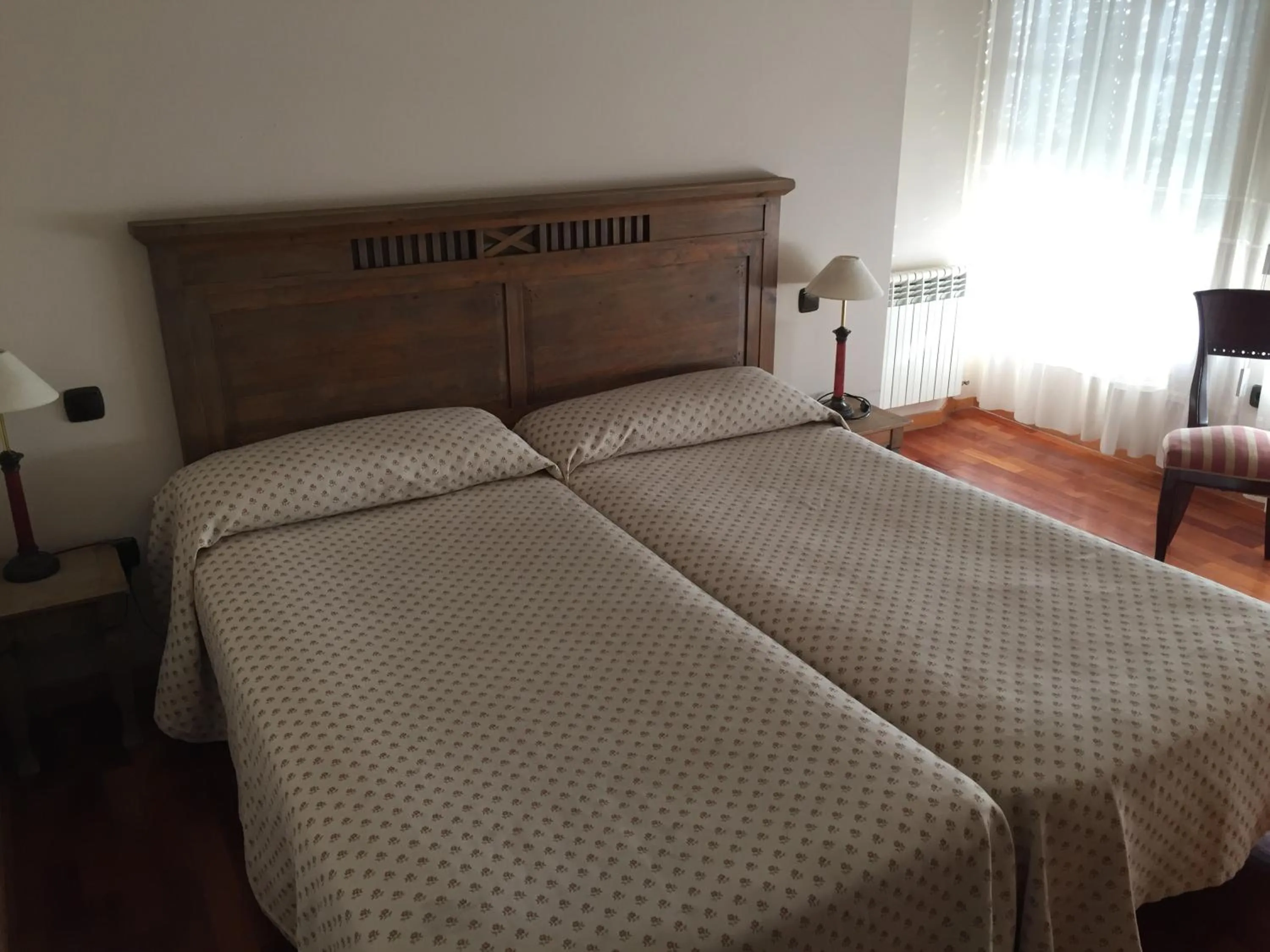 Photo of the whole room in Hotel Los Angeles