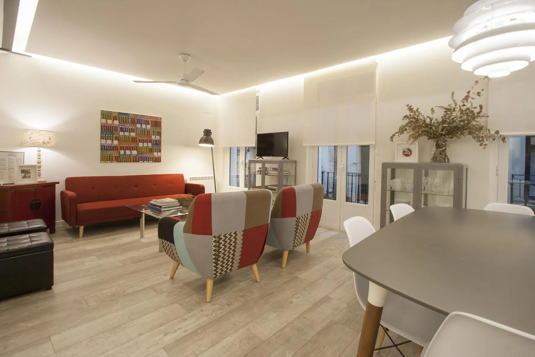 Dining area in Ku by Oldtown San Sebastian apartments