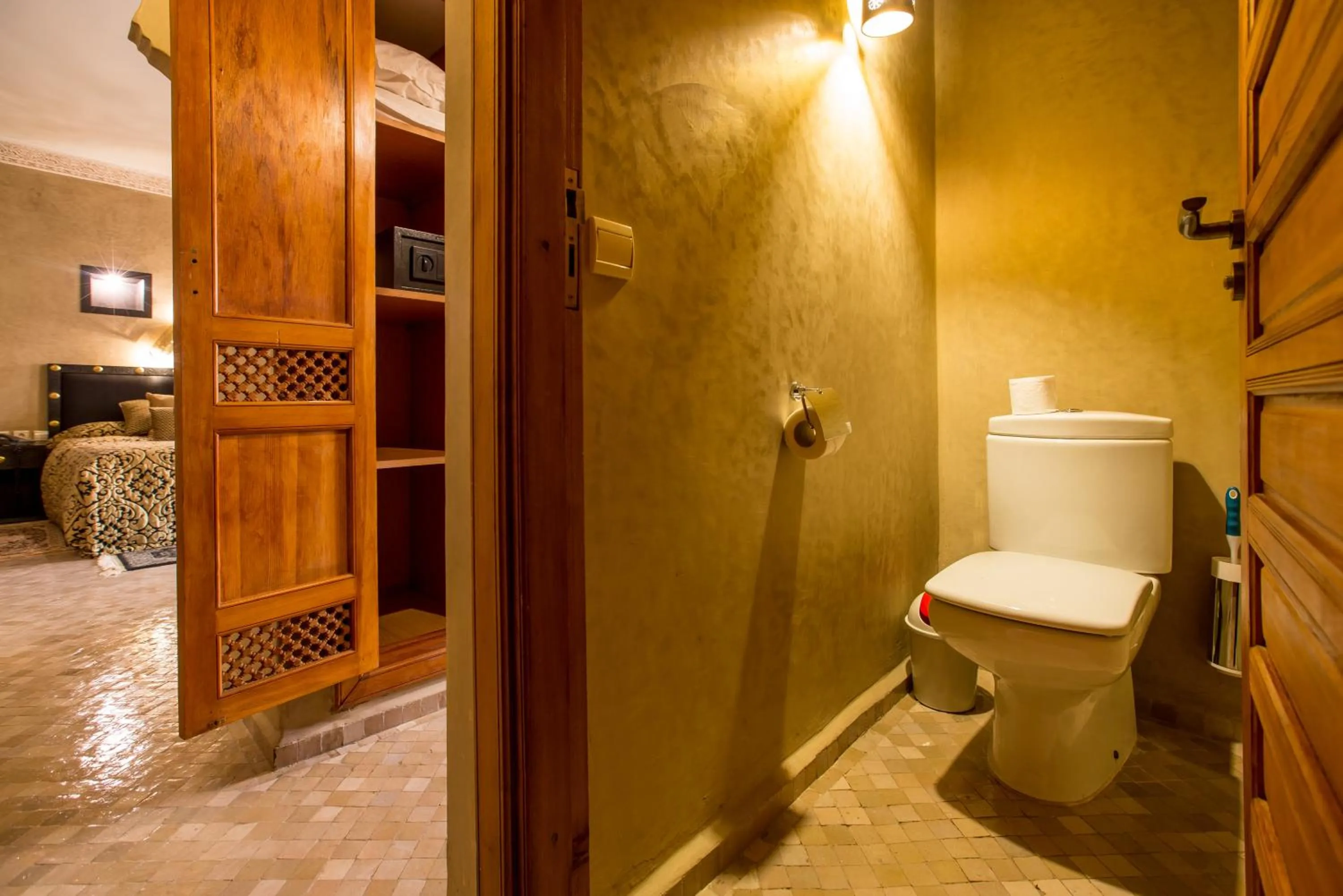 Toilet in Riad Andalib