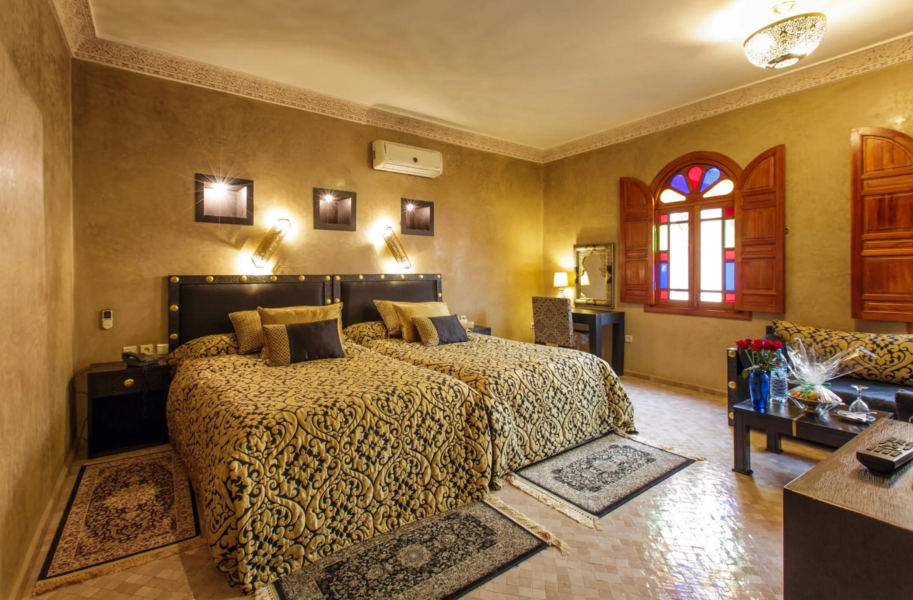 Photo of the whole room, Bed in Riad Andalib