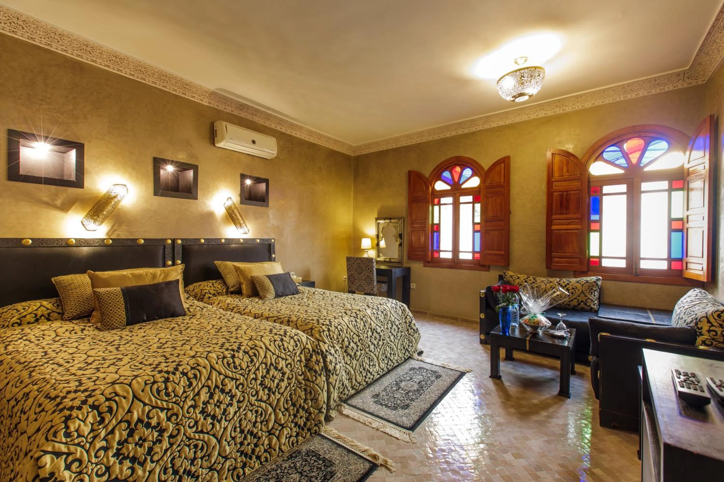 Photo of the whole room, Bed in Riad Andalib