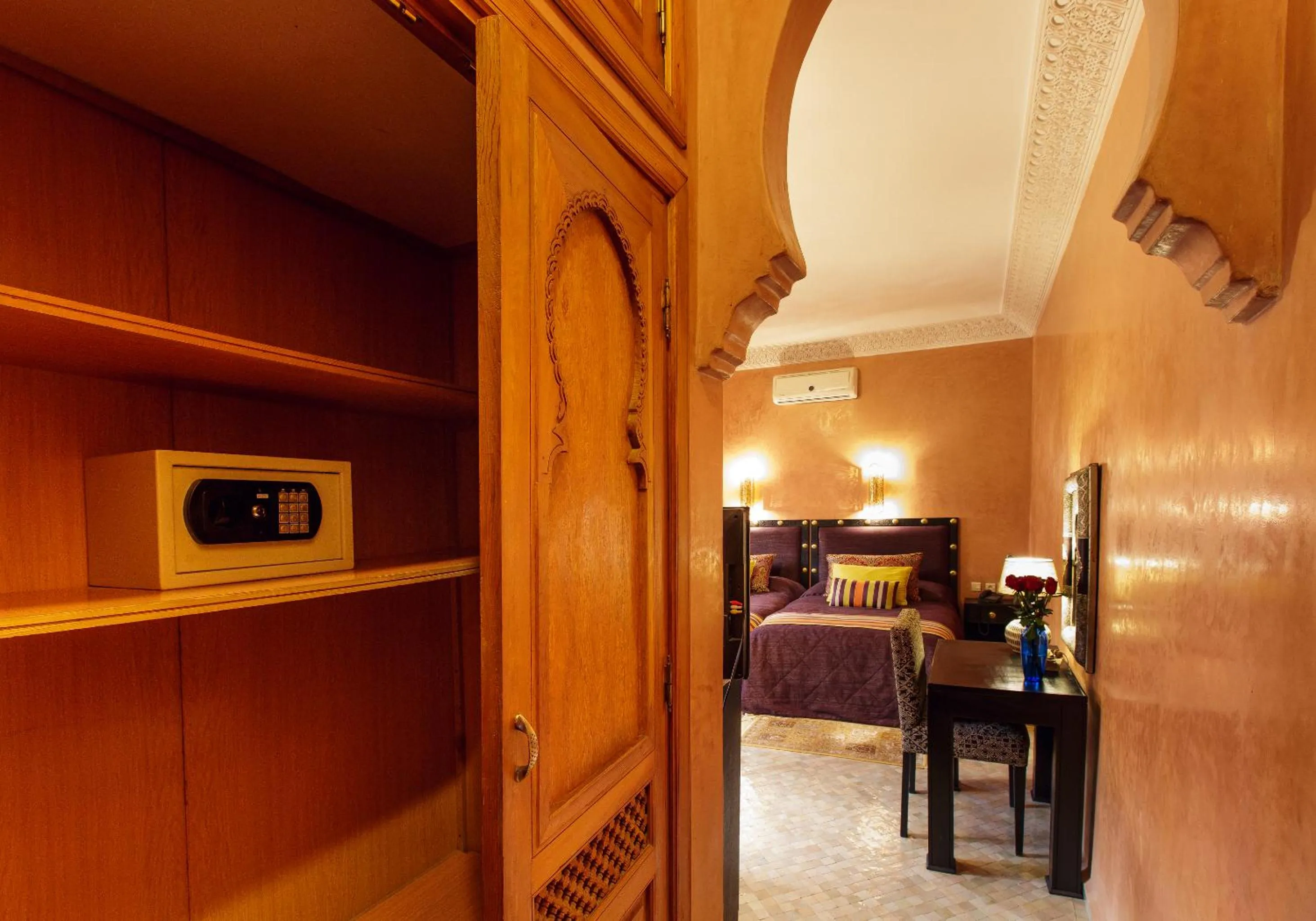 Photo of the whole room in Riad Andalib