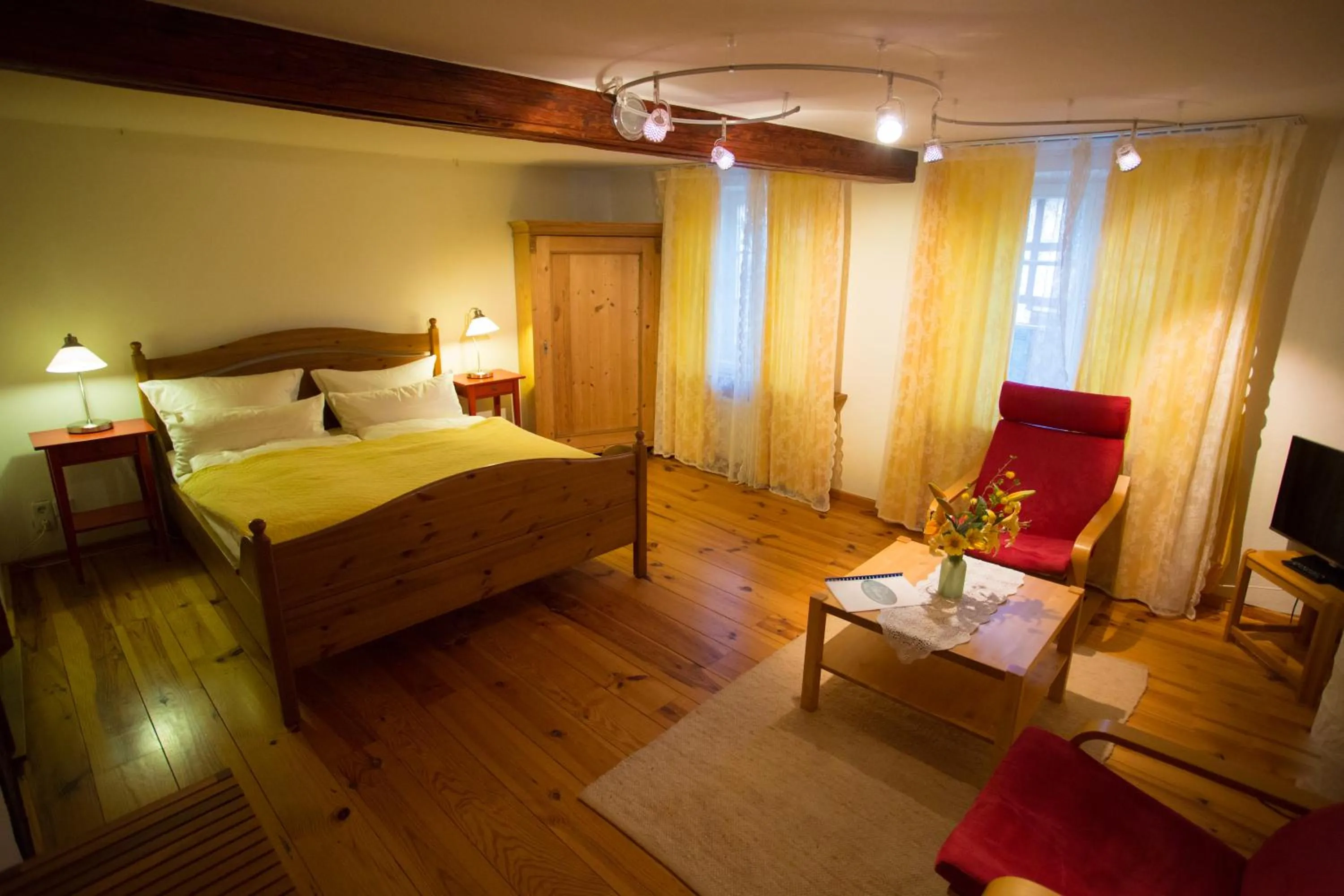 Photo of the whole room, Bed in Beate's Bed & Breakfast