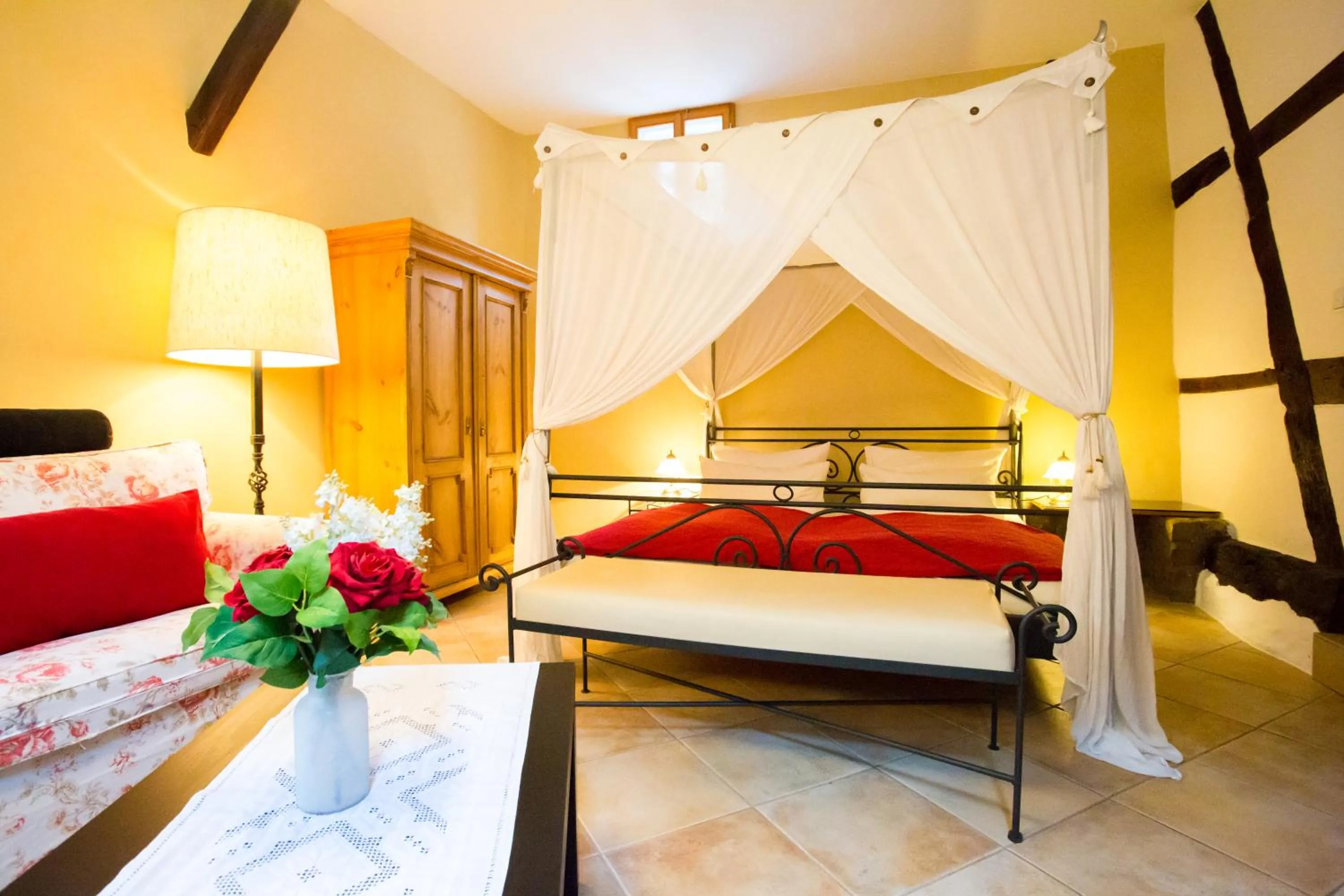 Photo of the whole room, Bed in Beate's Bed & Breakfast