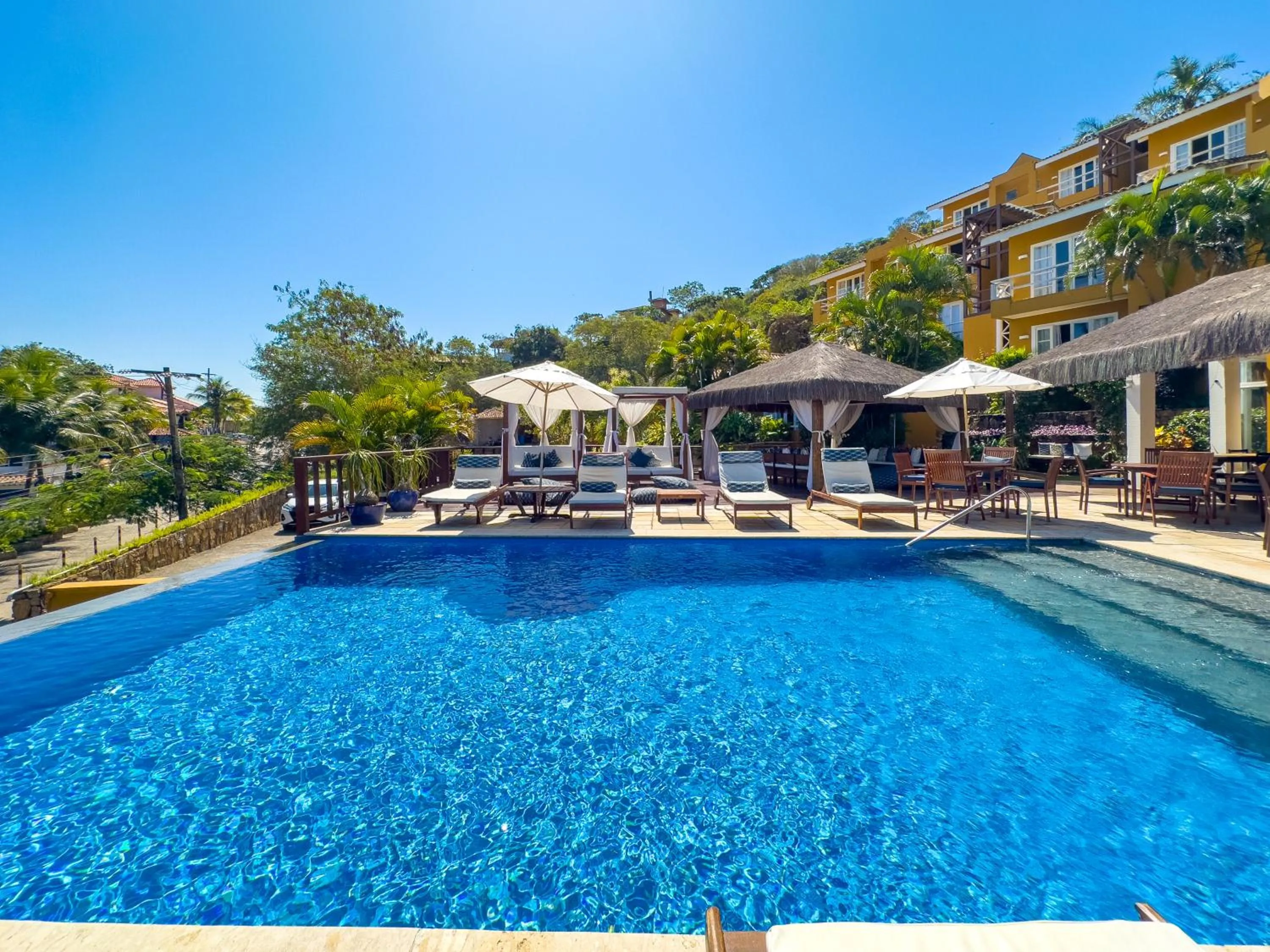 Lounge or bar in Bahiamarela Boutique Hotel & SPA