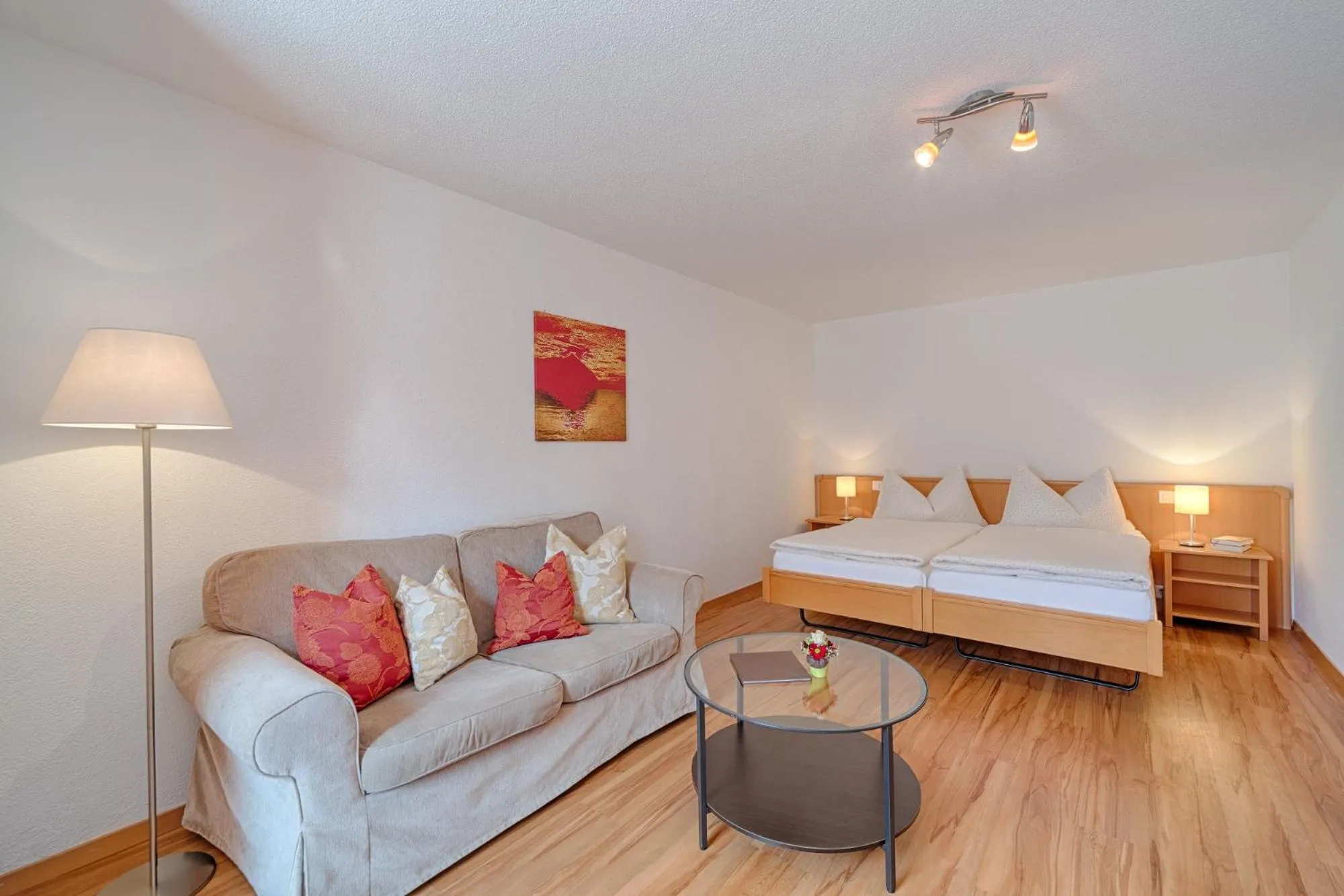 Photo of the whole room, Bed in Neuhaus Golf- & Strandhotel