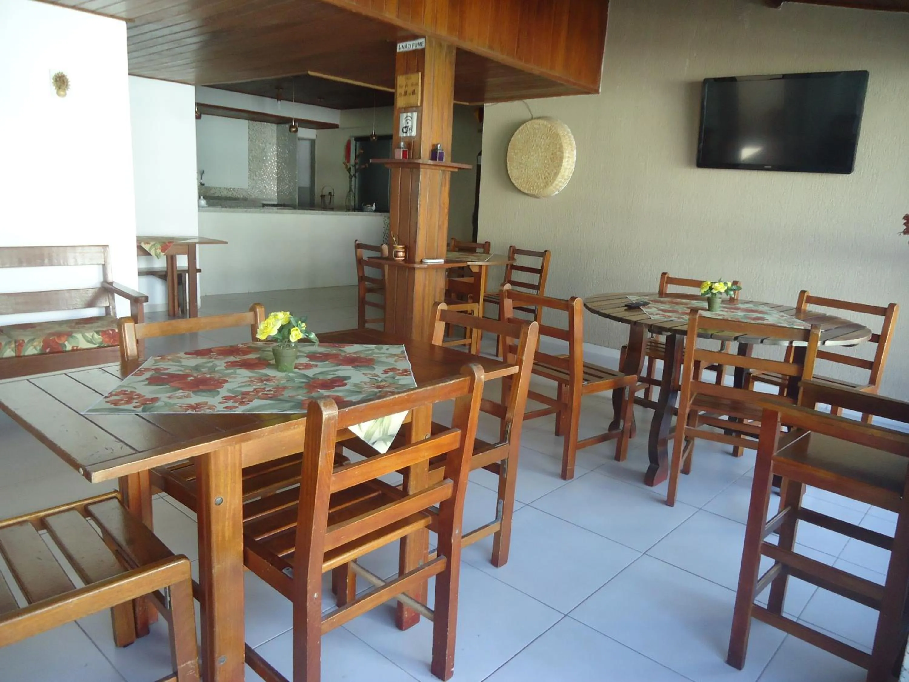 Restaurant/places to eat in Pousada Vida Boa