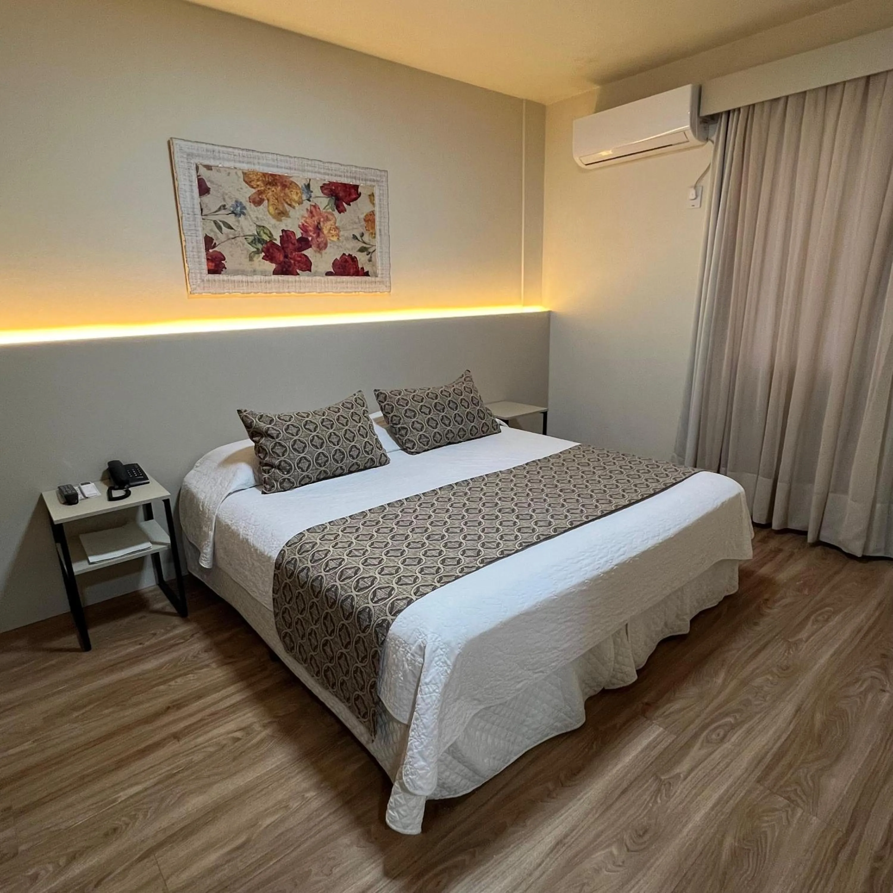 Bed in Hotel Geranium