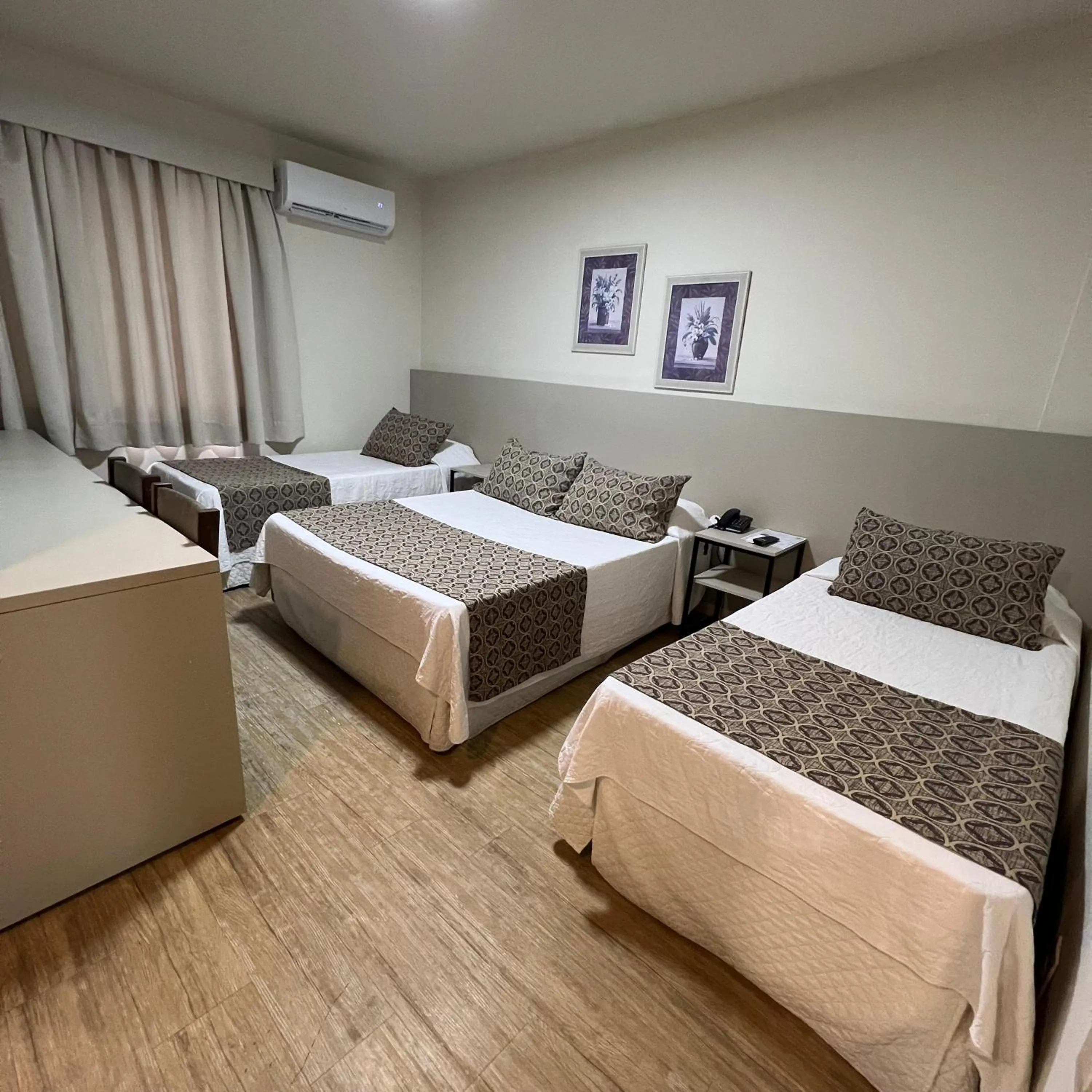 Bed in Hotel Geranium