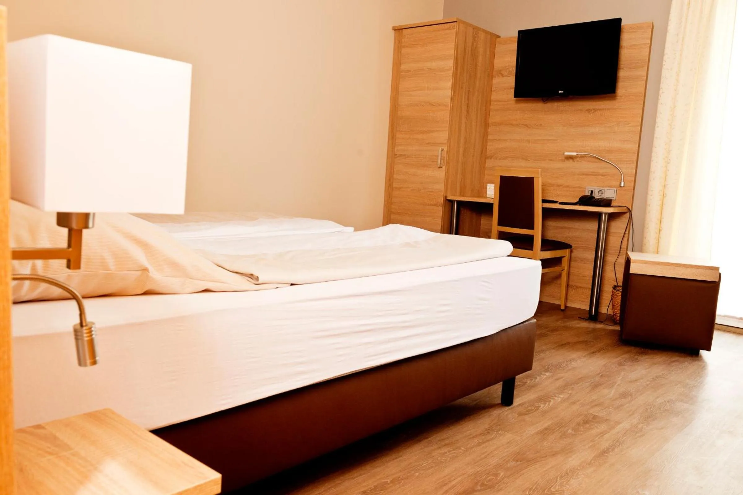 Bed in Hotel Dreimädelhaus