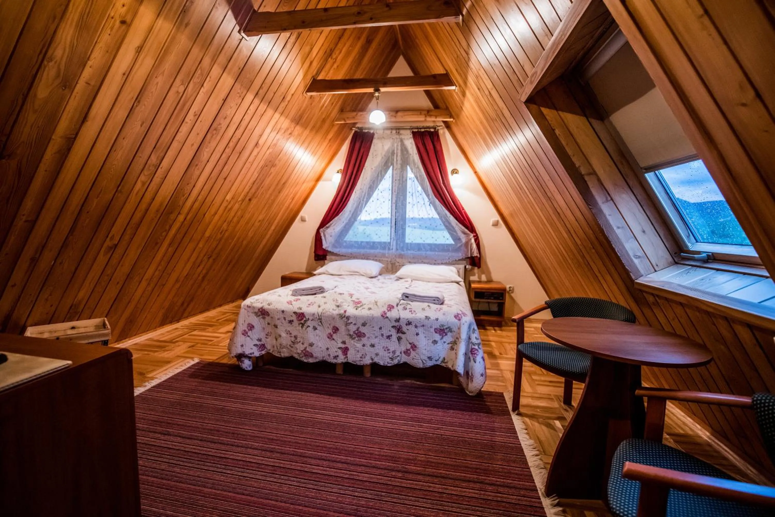 Photo of the whole room, Bed in Apolonia Willa