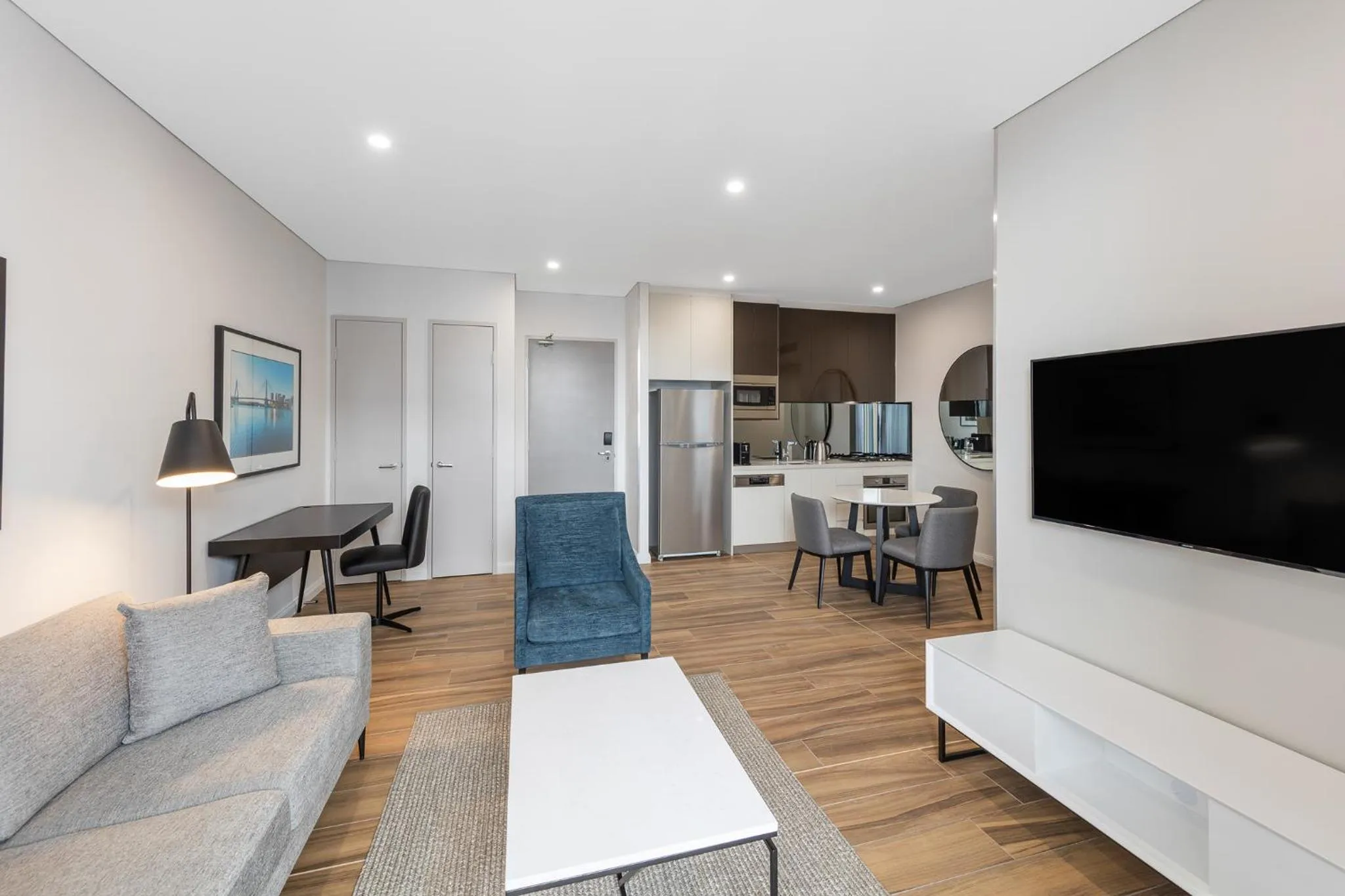 TV and multimedia in Meriton Suites Coward Street, Mascot