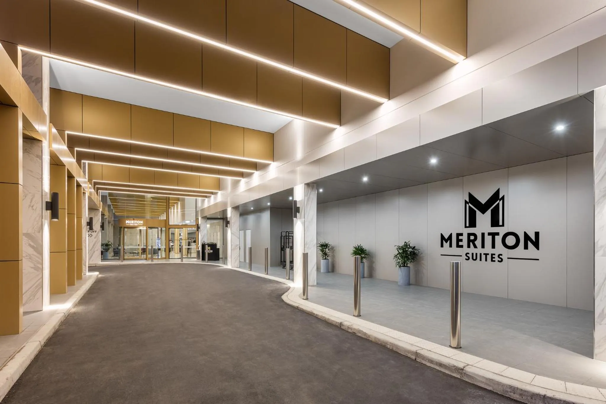 Facade/entrance in Meriton Suites Coward Street, Mascot