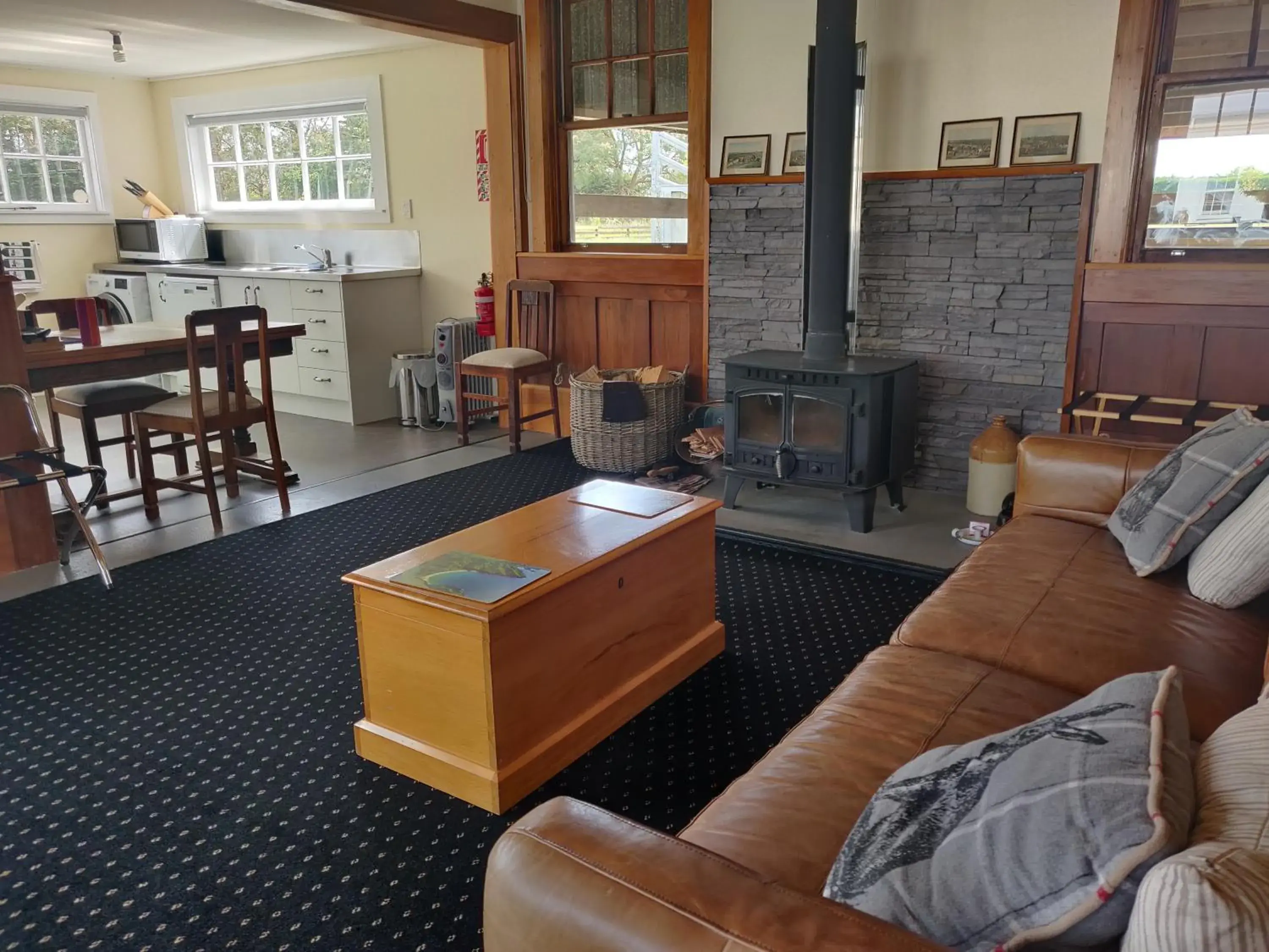 Deluxe Queen Room in Bramley's Stables and Accommodation Deluxe Queen Room in Bramley's Stables and Accommodation