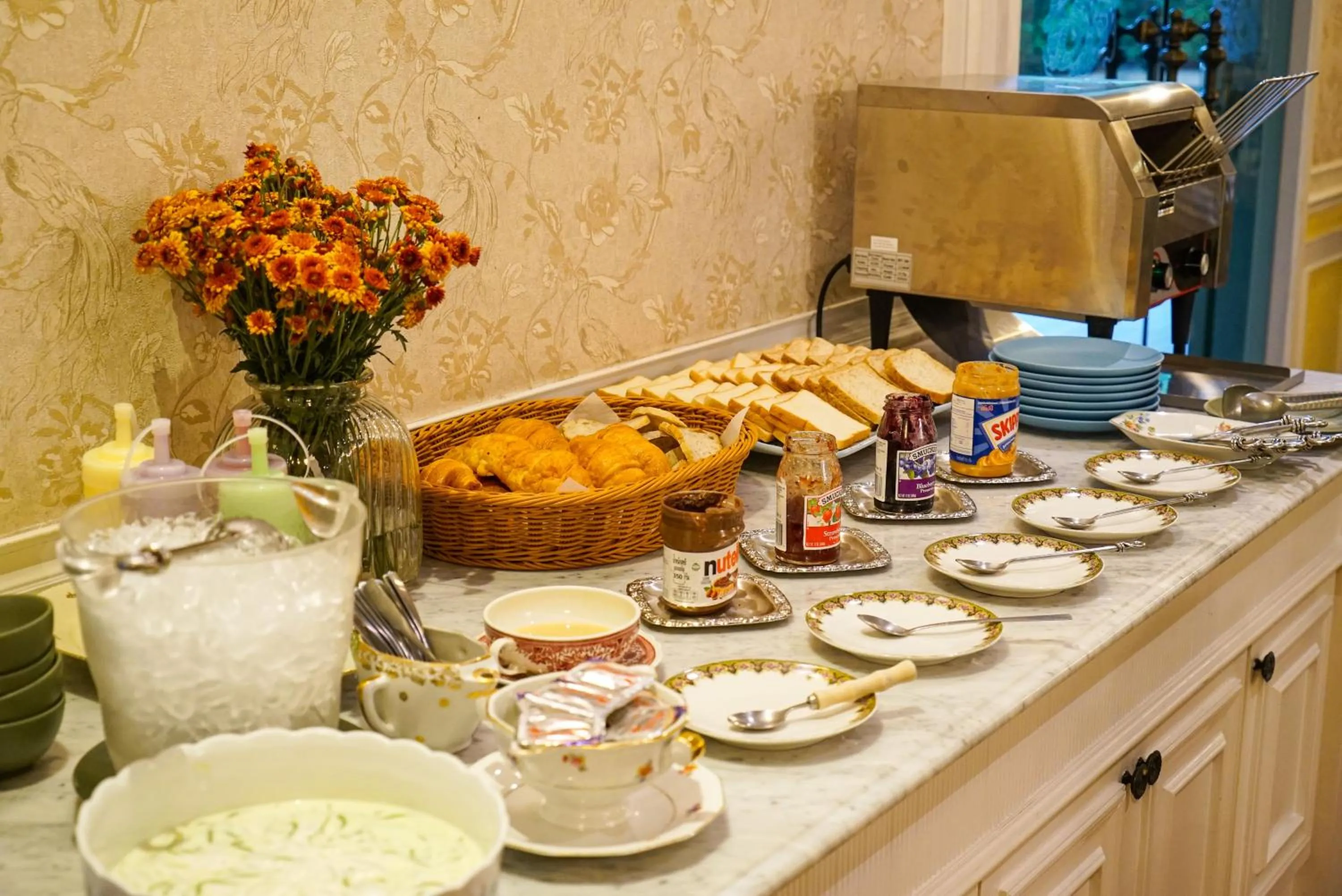 Breakfast in At Pingnakorn Riverside