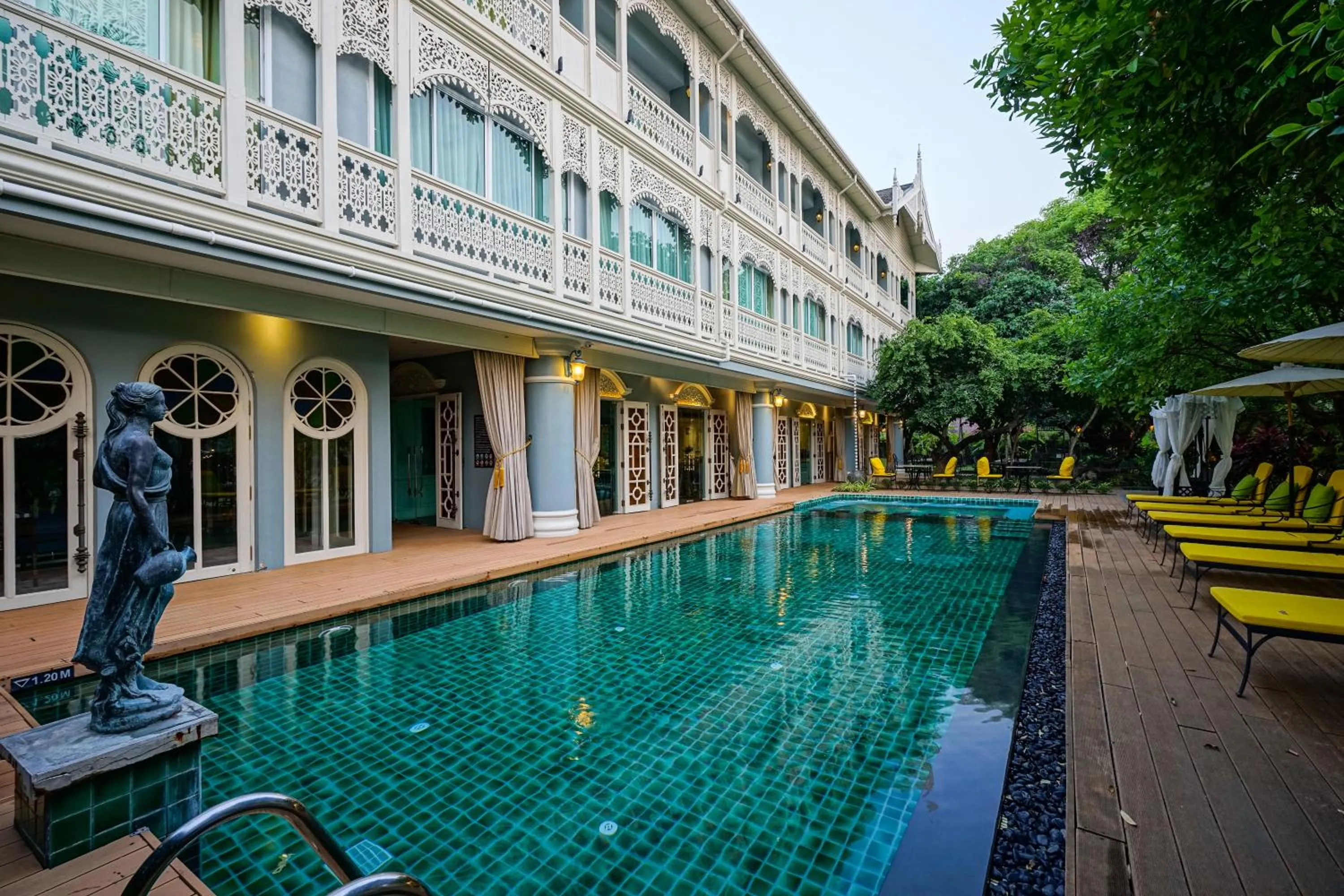 Pool view in At Pingnakorn Riverside