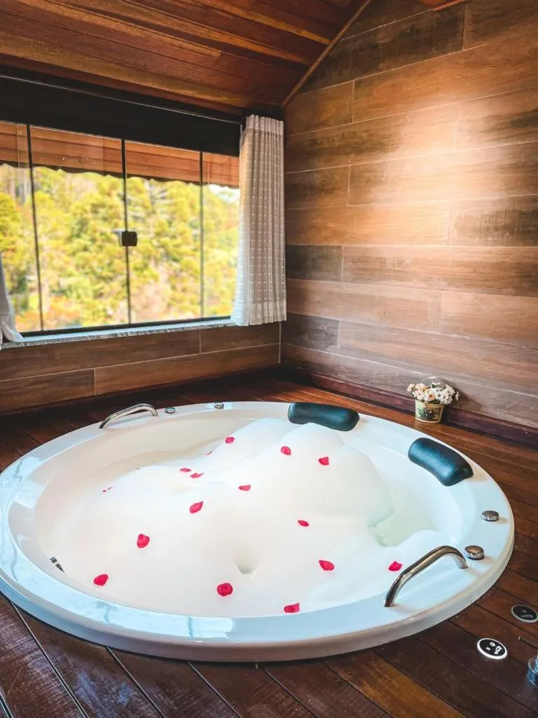 Queen Suite with Spa Bath in Hotel Pião Mineiro