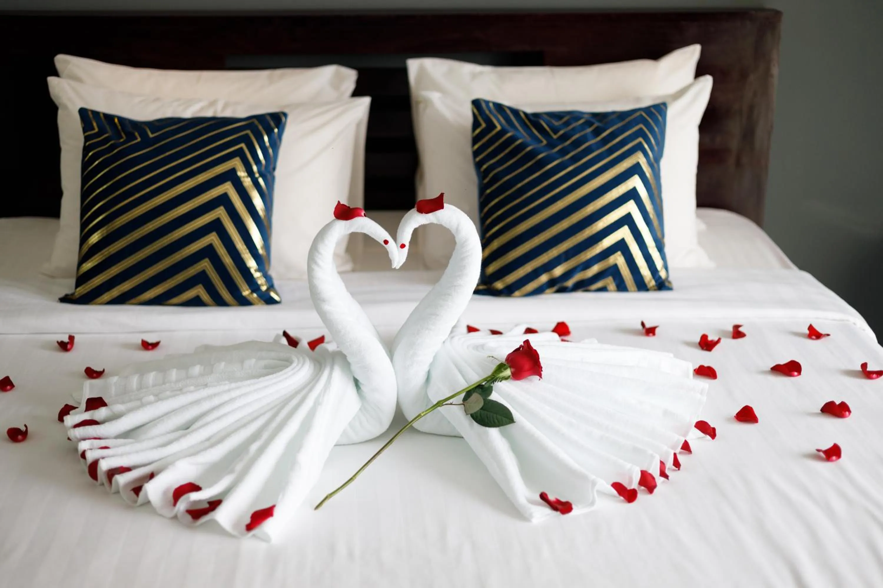 Bed in Ratana Angkor Hotel