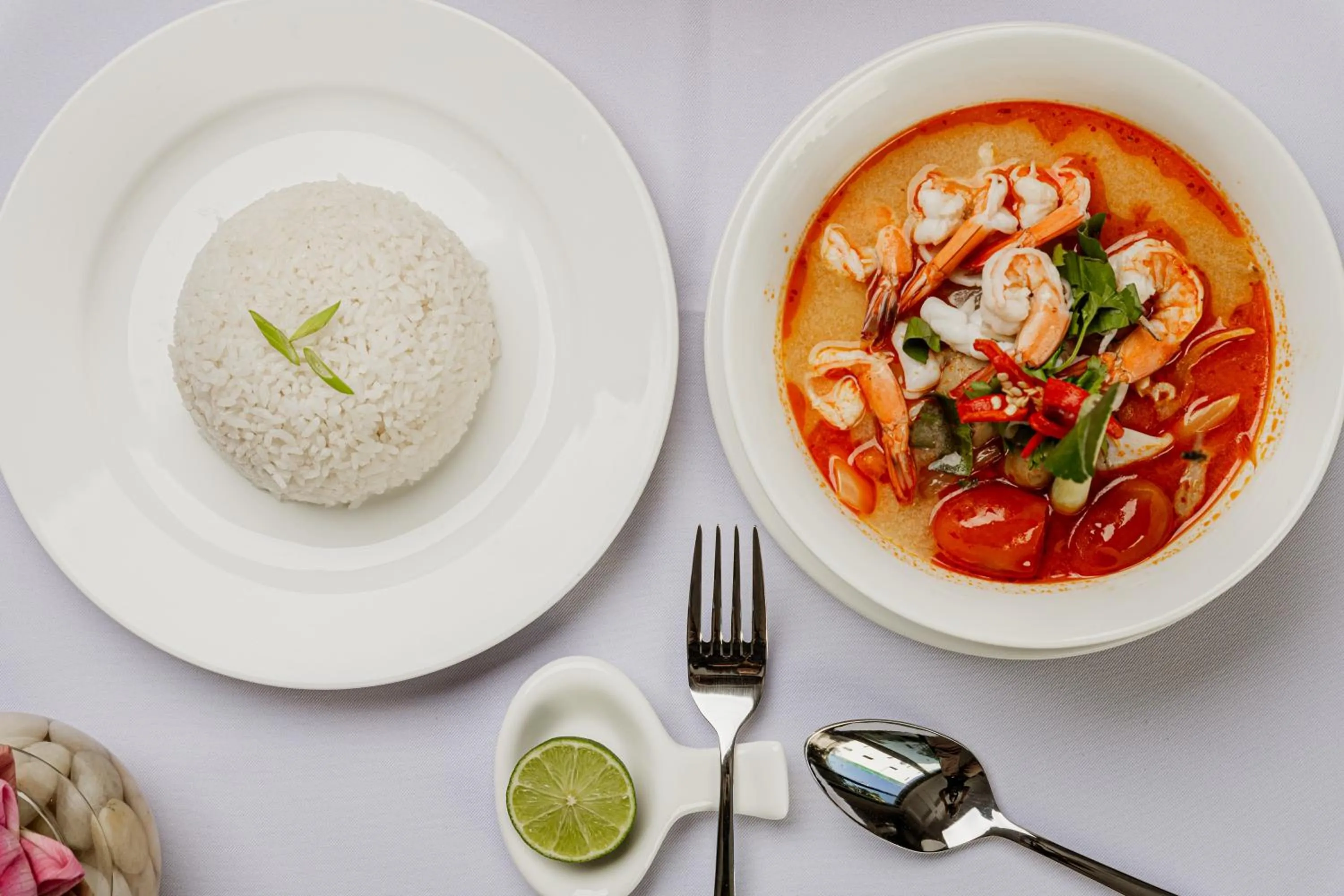 Restaurant/places to eat in Ratana Angkor Hotel