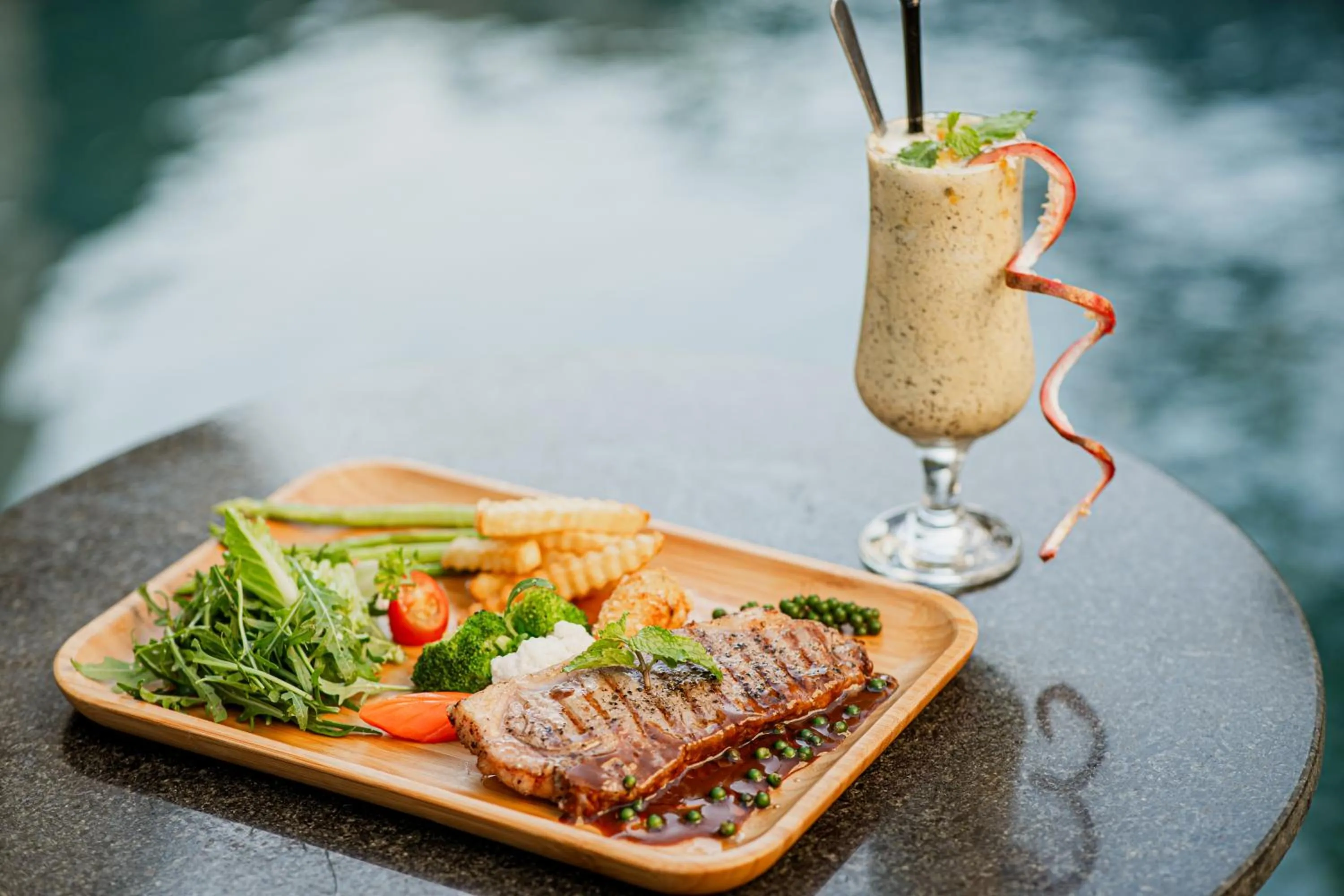 Restaurant/places to eat in Ratana Angkor Hotel