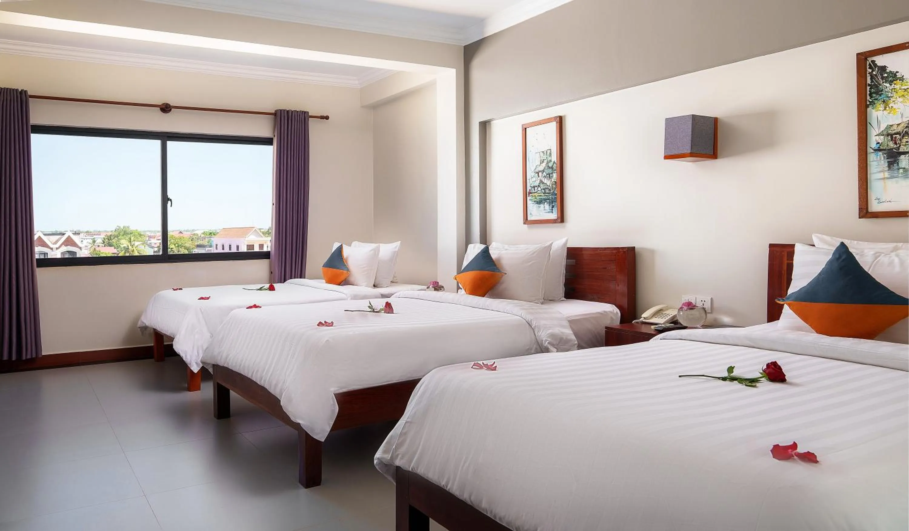 Bed in Ratana Angkor Hotel