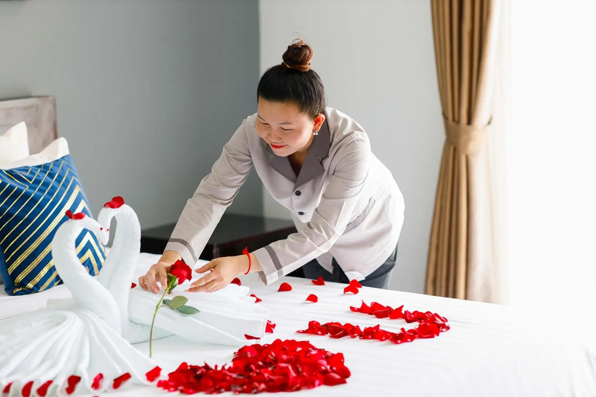 Bed in Ratana Angkor Hotel