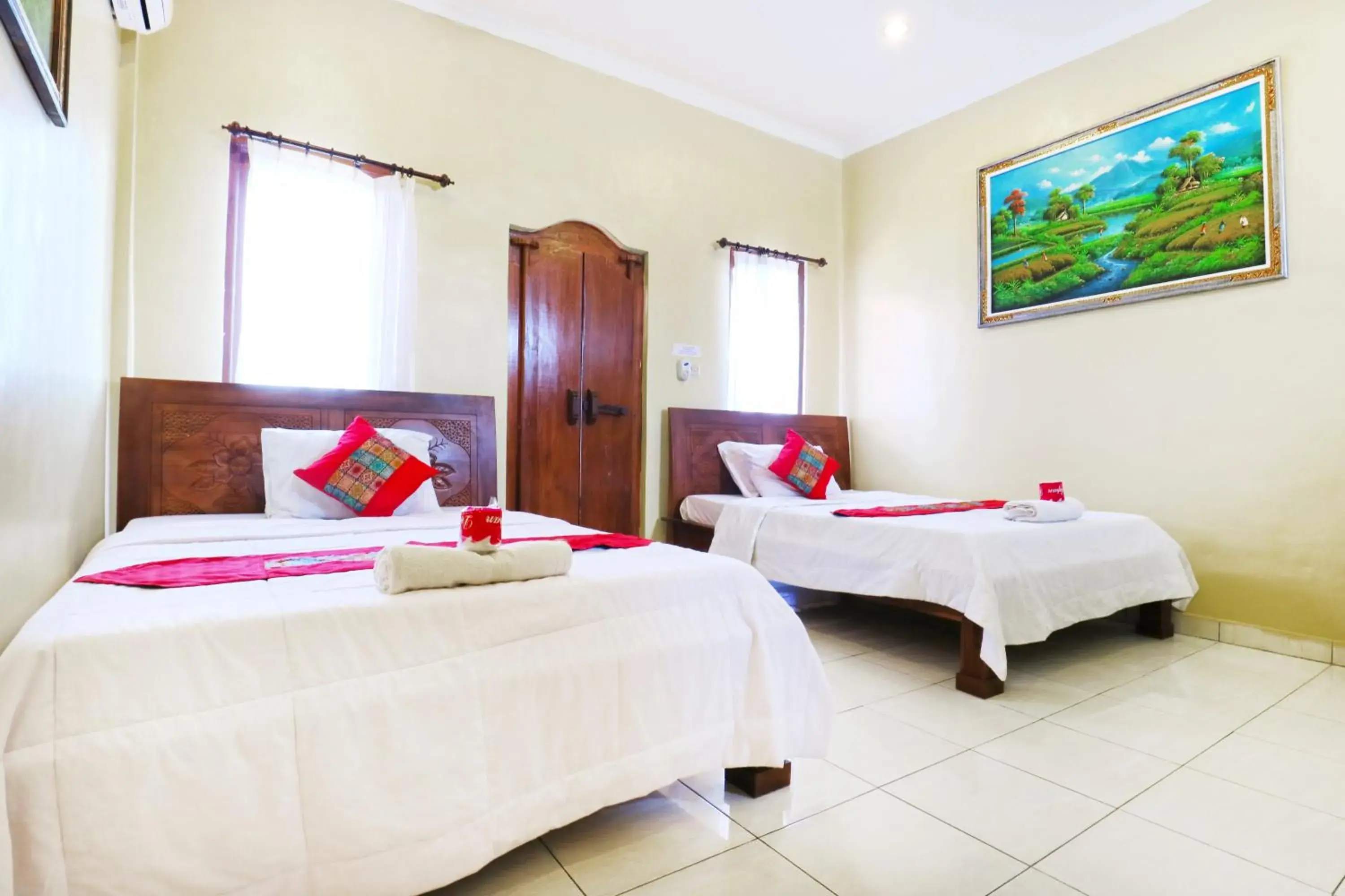 Bed in Jungut Guest House Ubud Bed in Jungut Guest House Ubud