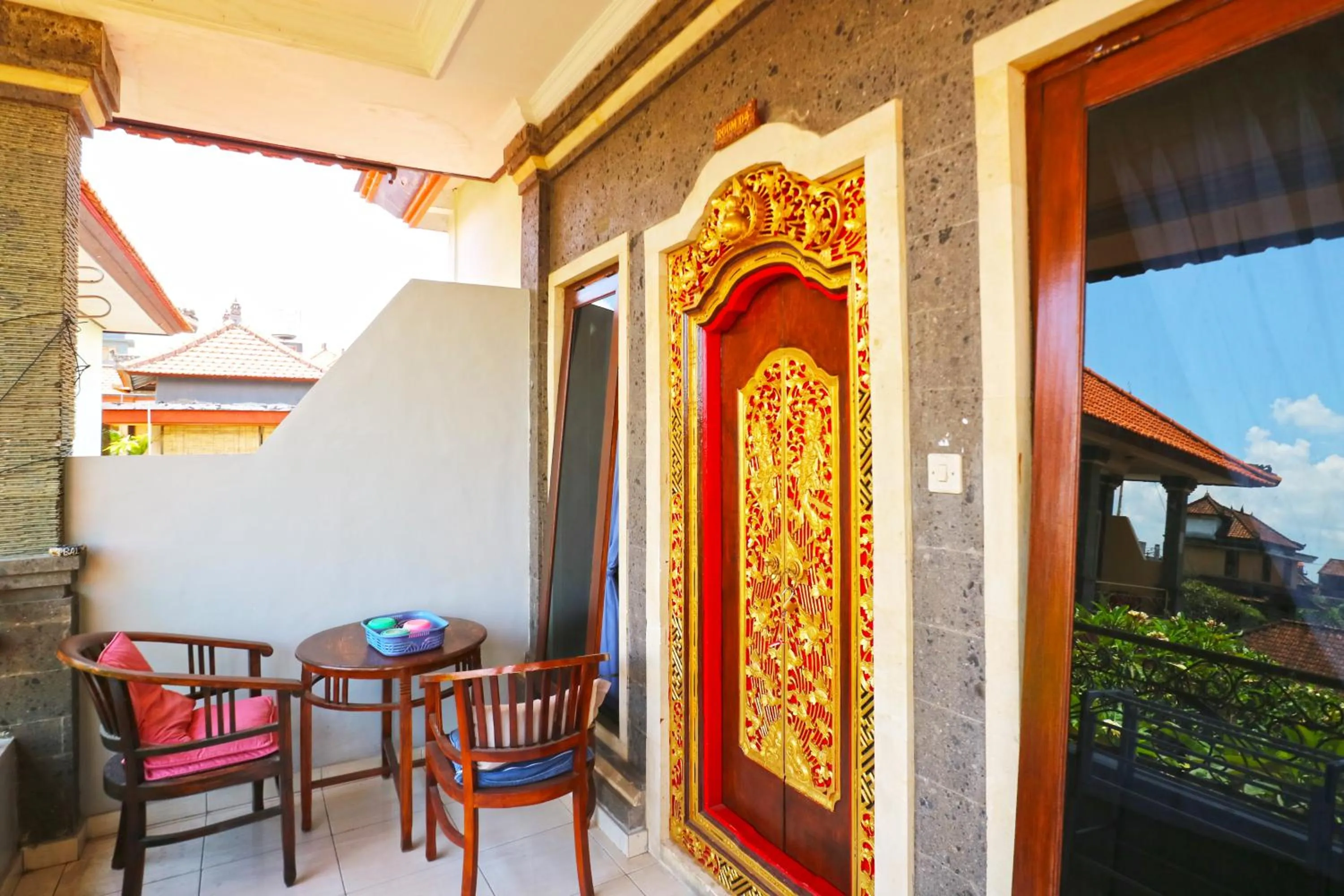 Balcony/Terrace in Jungut Guest House Ubud