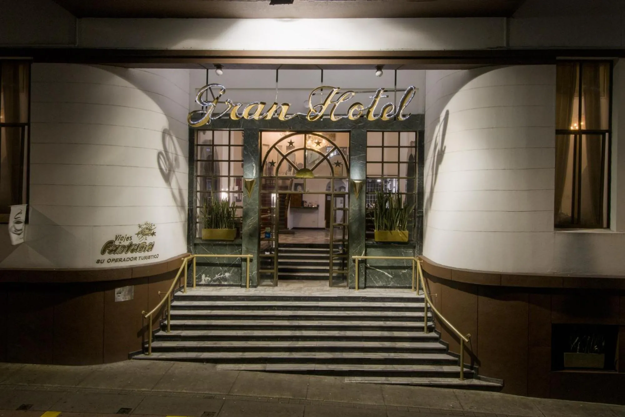 Facade/entrance in El Gran Hotel de Pereira