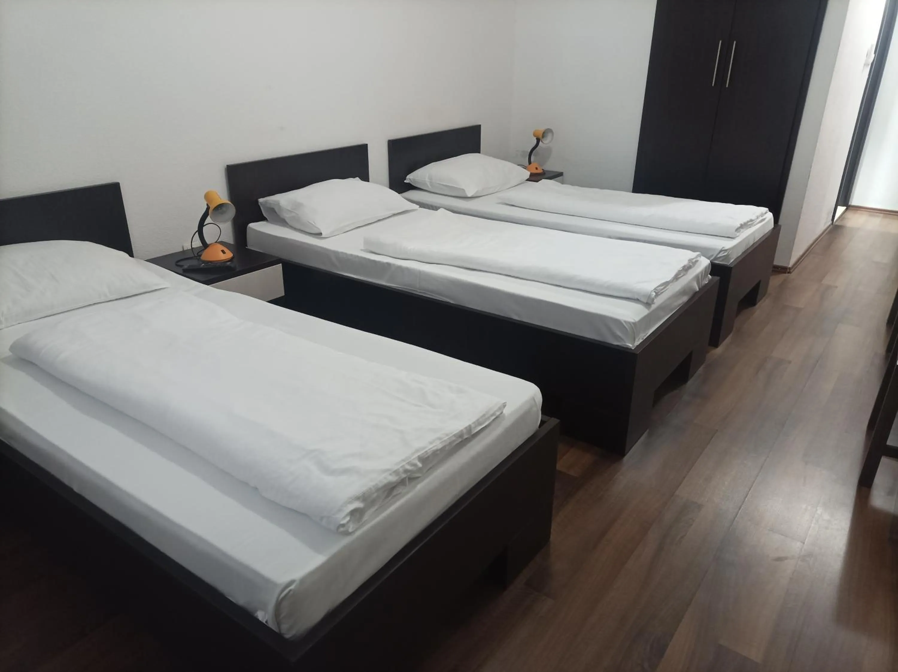Property building, Bed in Hotel Storia